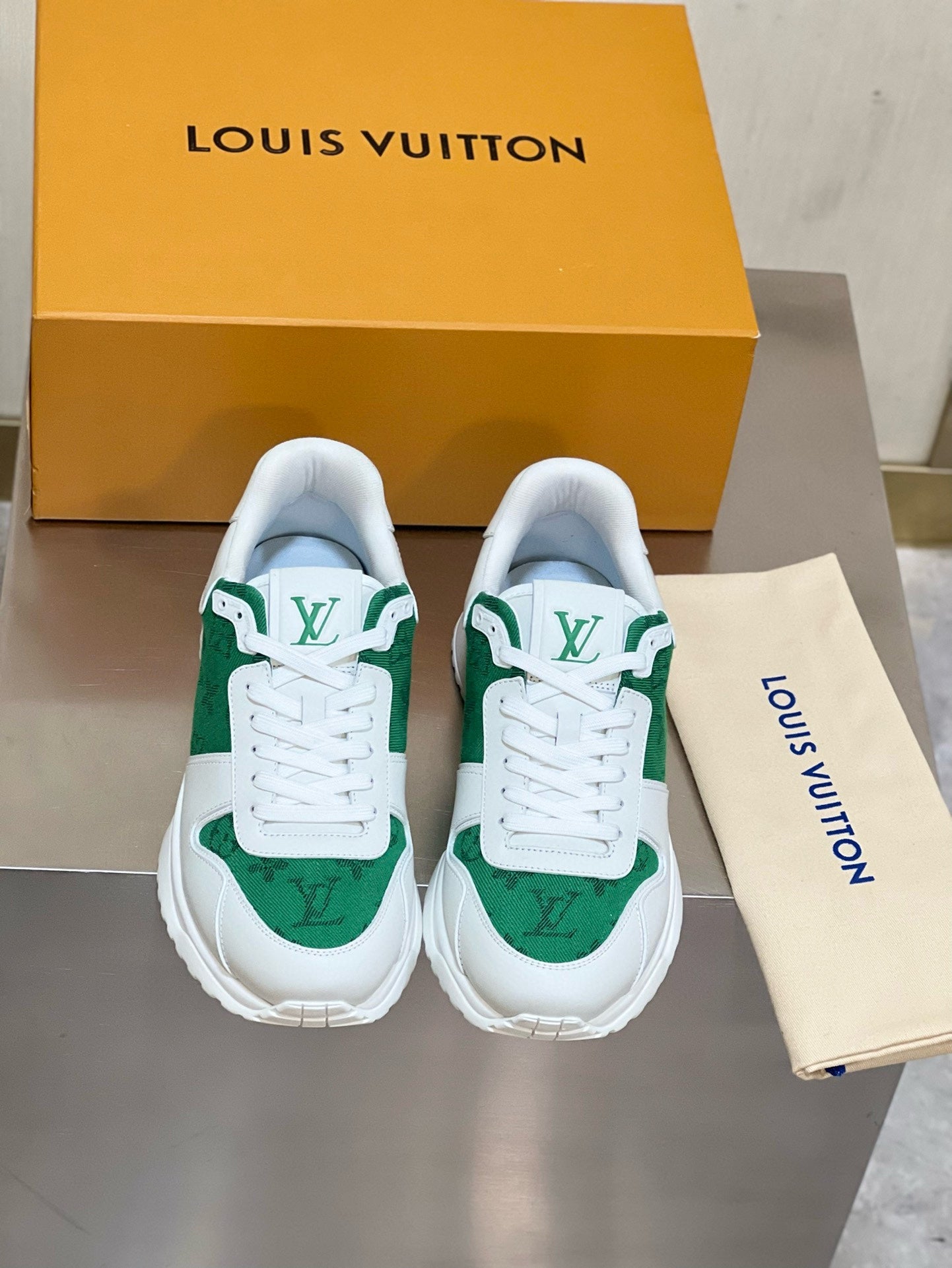 Louis Vuitton sneakers 154