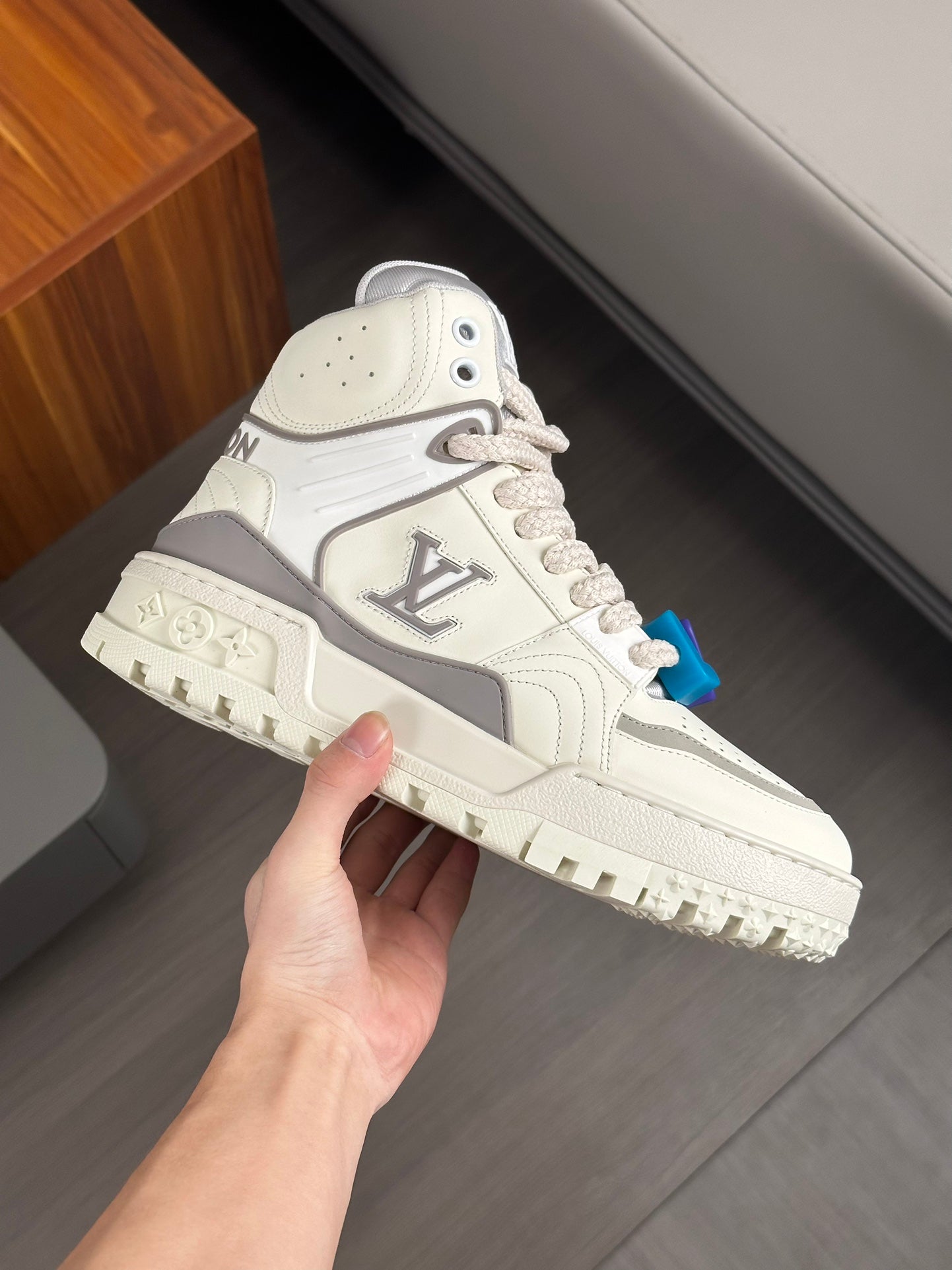 Louis Vuitton sneakers 158