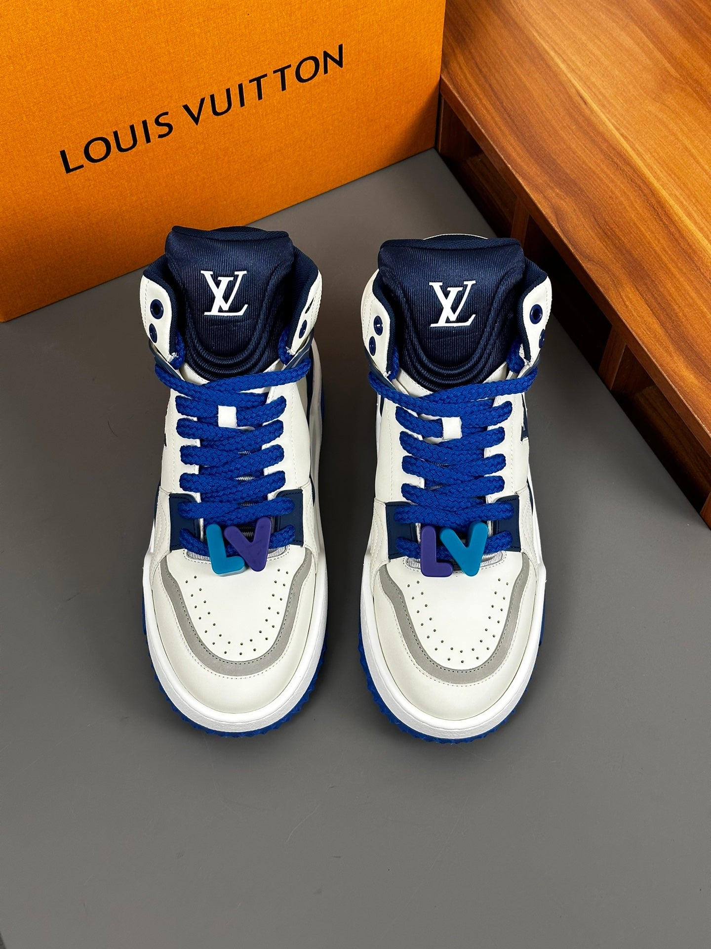 Louis Vuitton sneakers 159