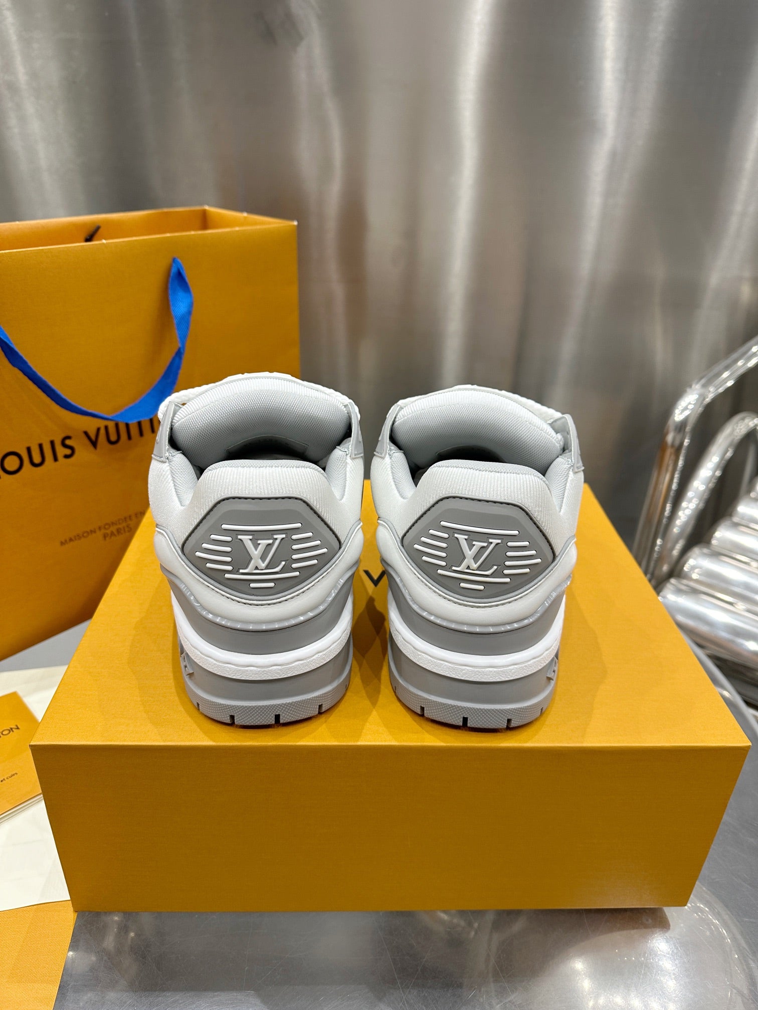 Louis Vuitton sneakers 162