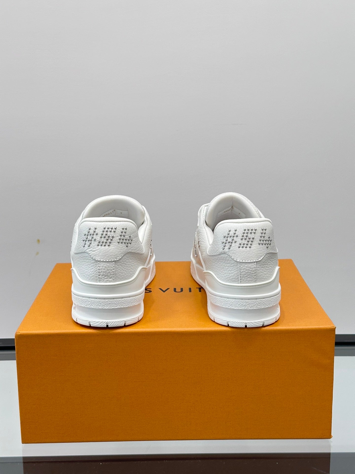 Louis Vuitton sneakers 163