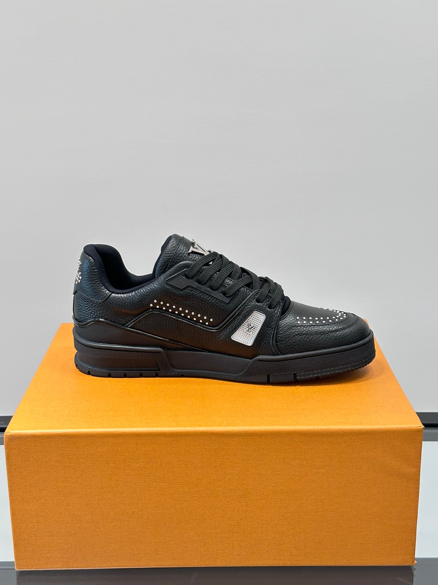 Louis Vuitton sneakers 164