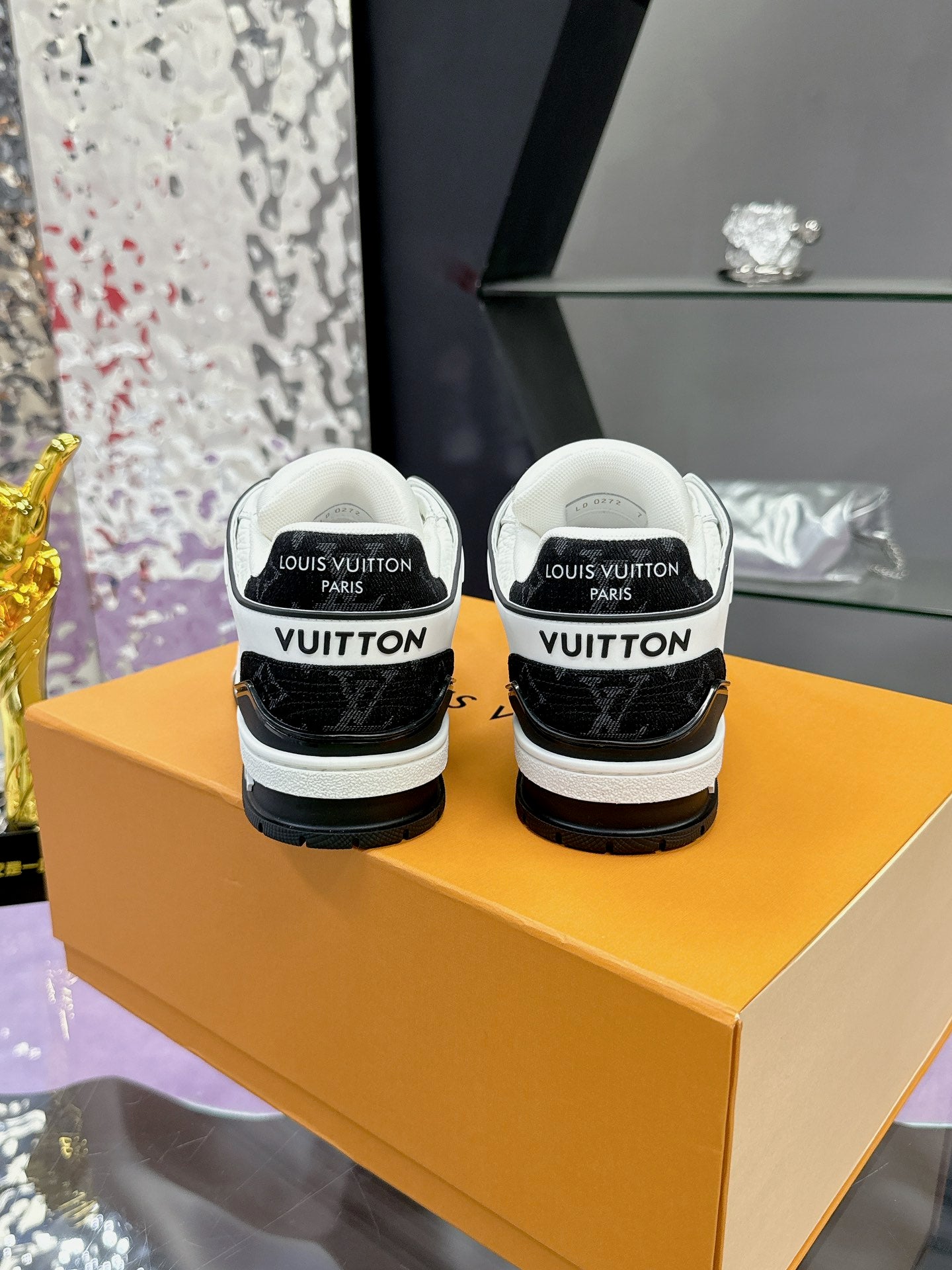 Louis Vuitton sneakers 165