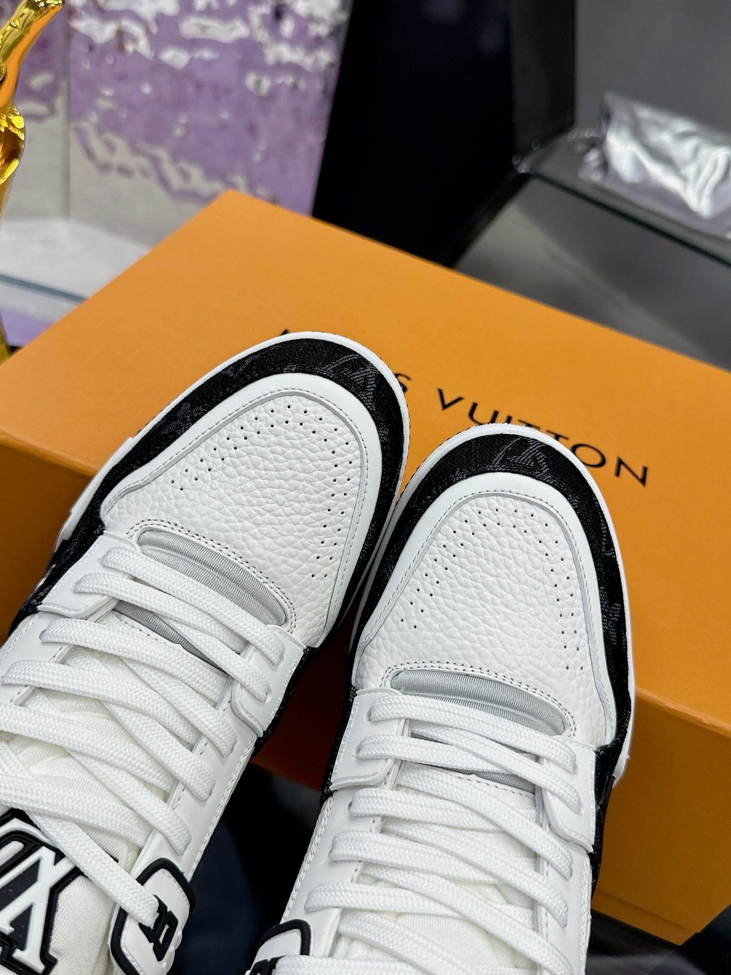 Louis Vuitton sneakers 165
