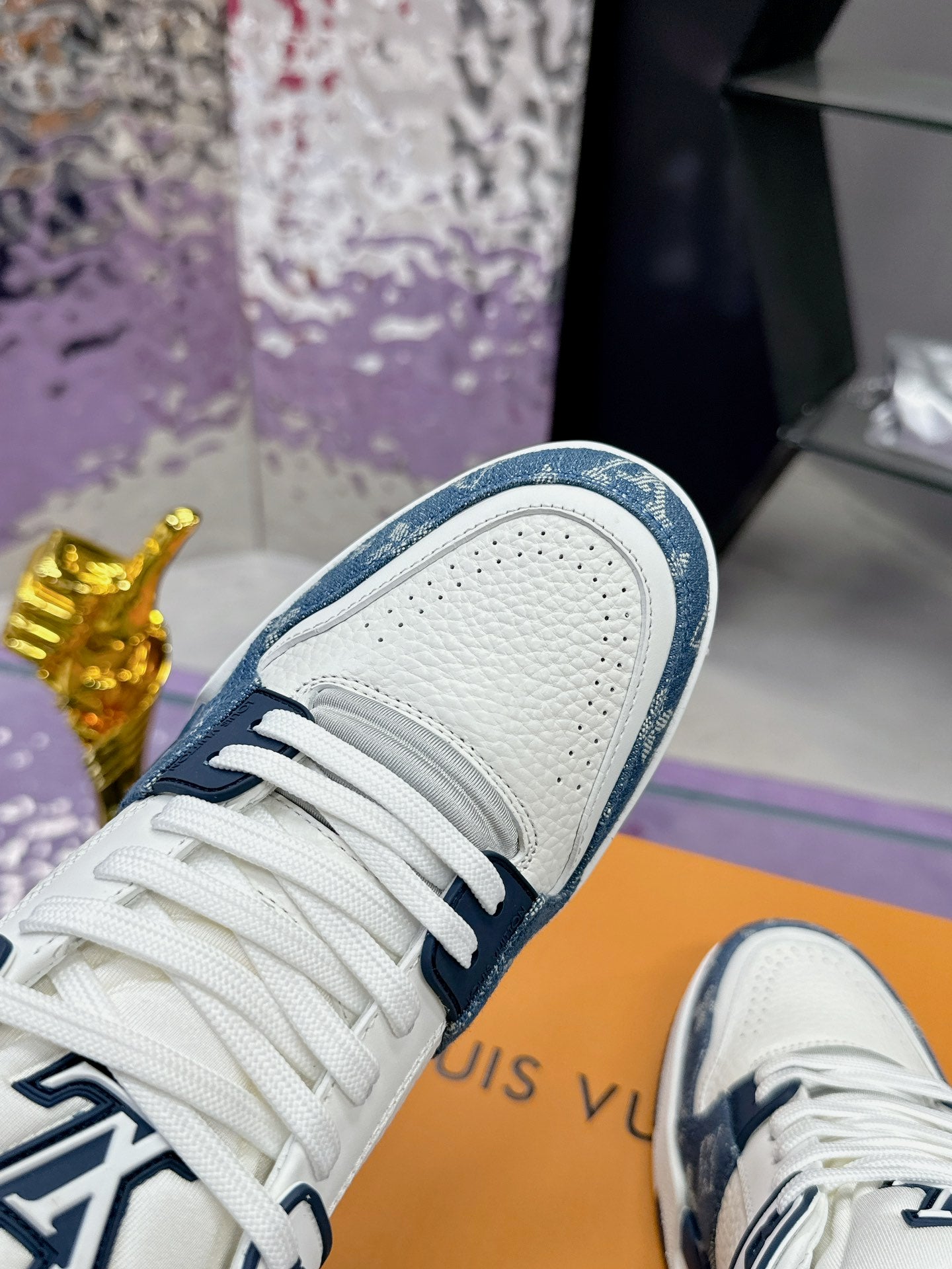 Louis Vuitton sneakers 166