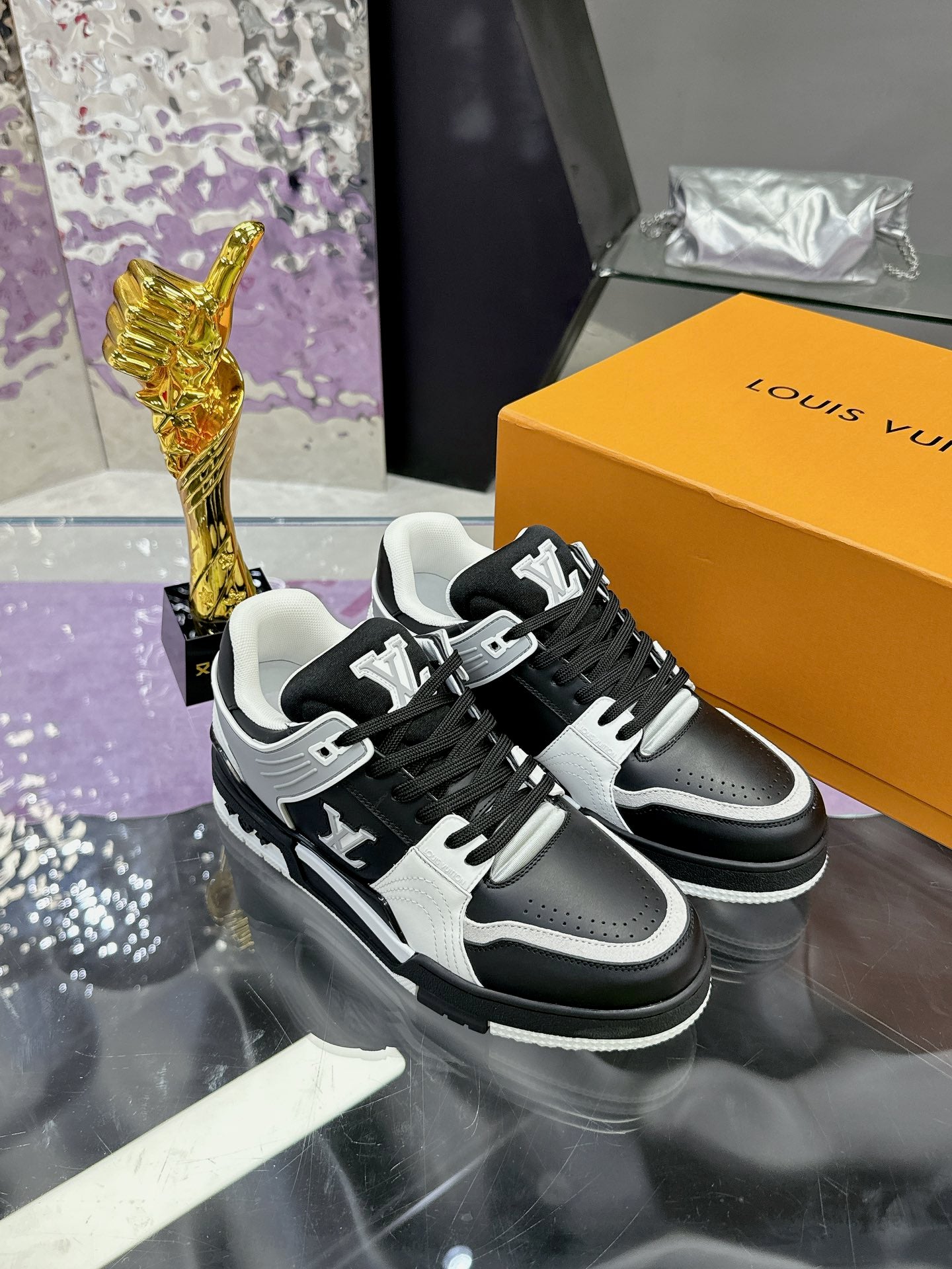 Louis Vuitton sneakers 167