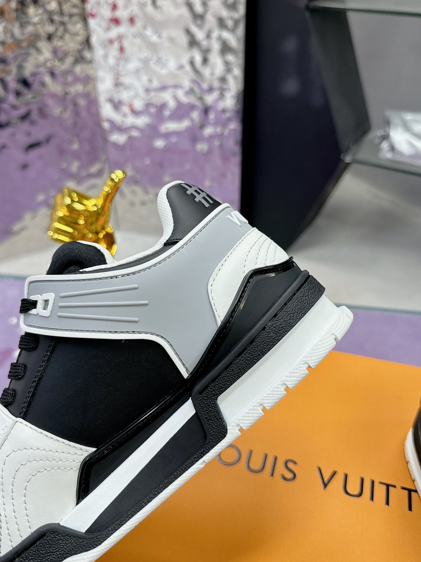 Louis Vuitton sneakers 167