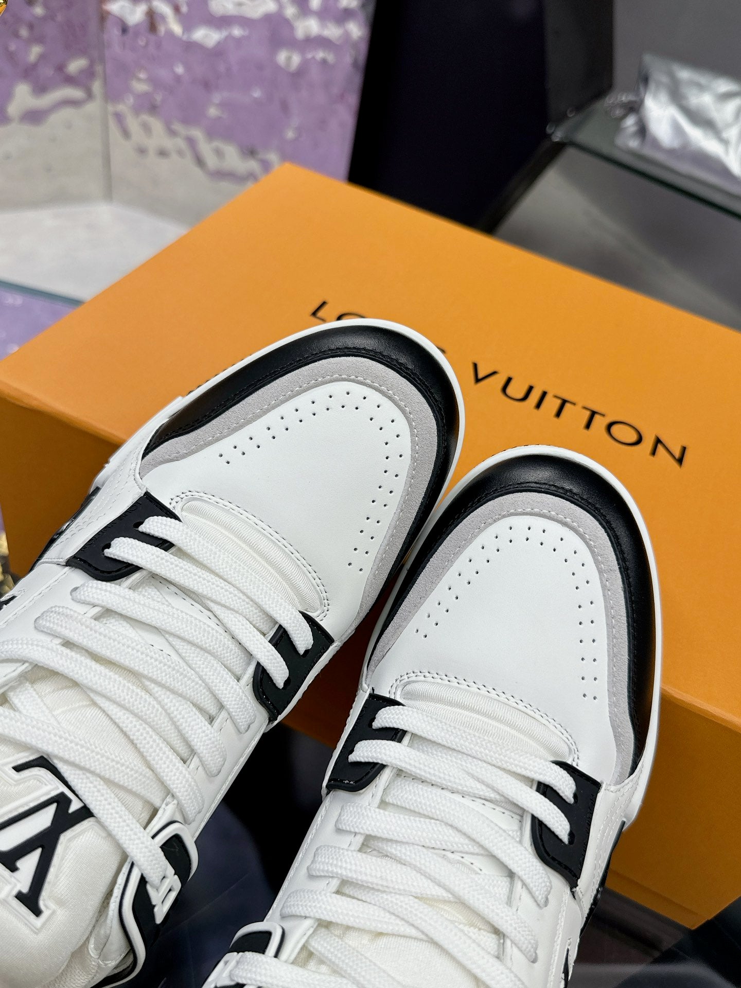 Louis Vuitton sneakers 168