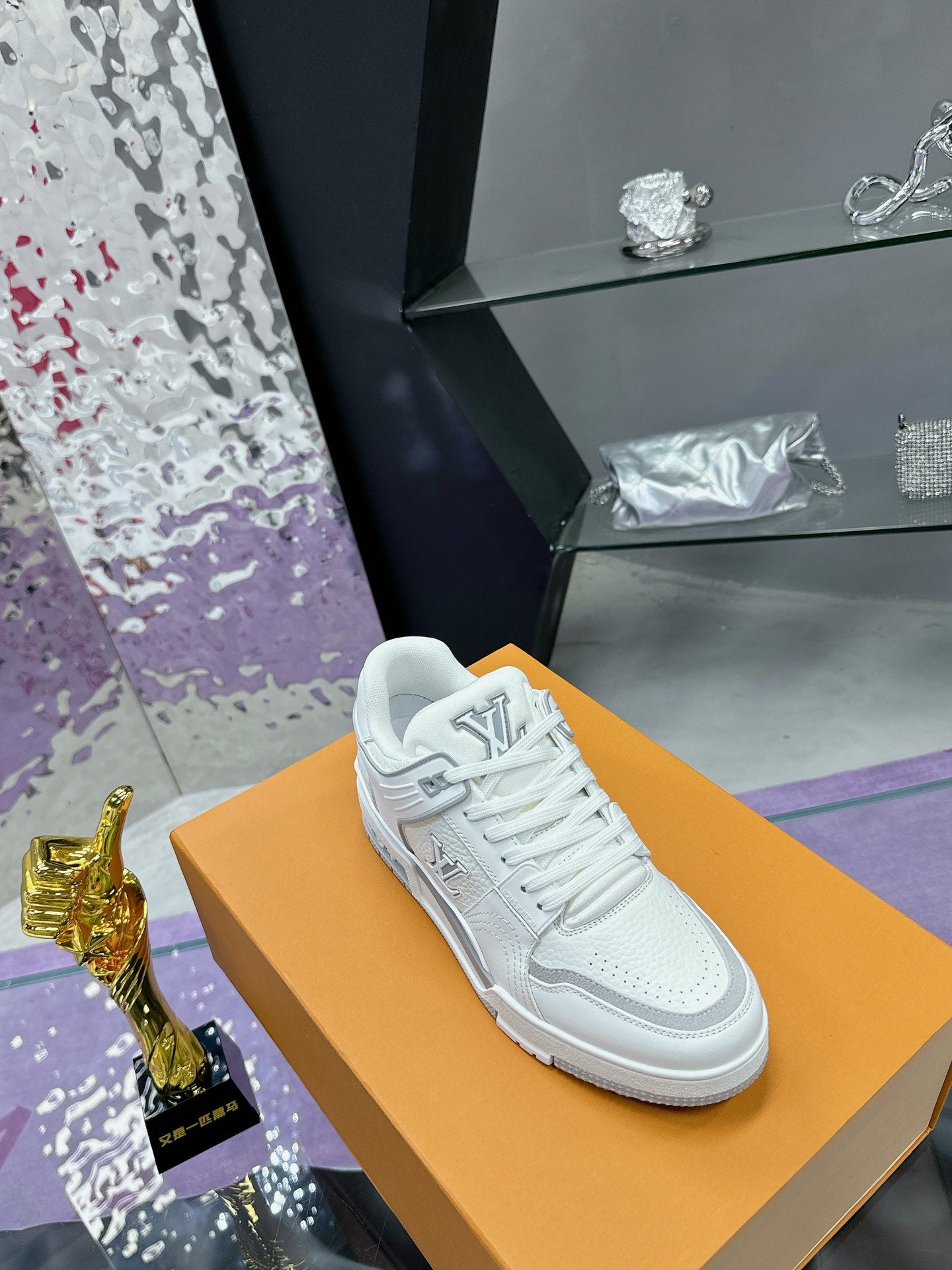Louis Vuitton sneakers 169