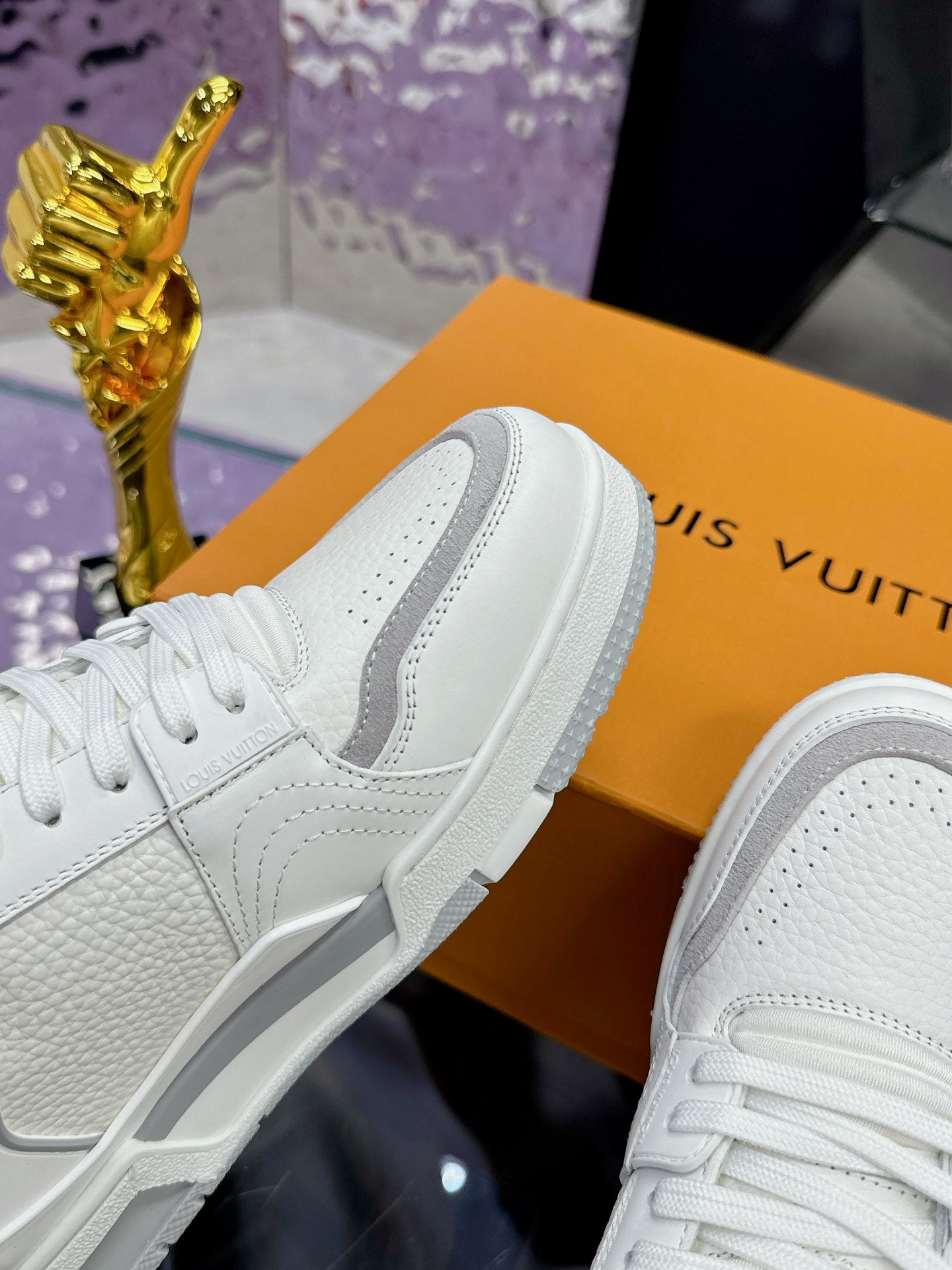 Louis Vuitton sneakers 169