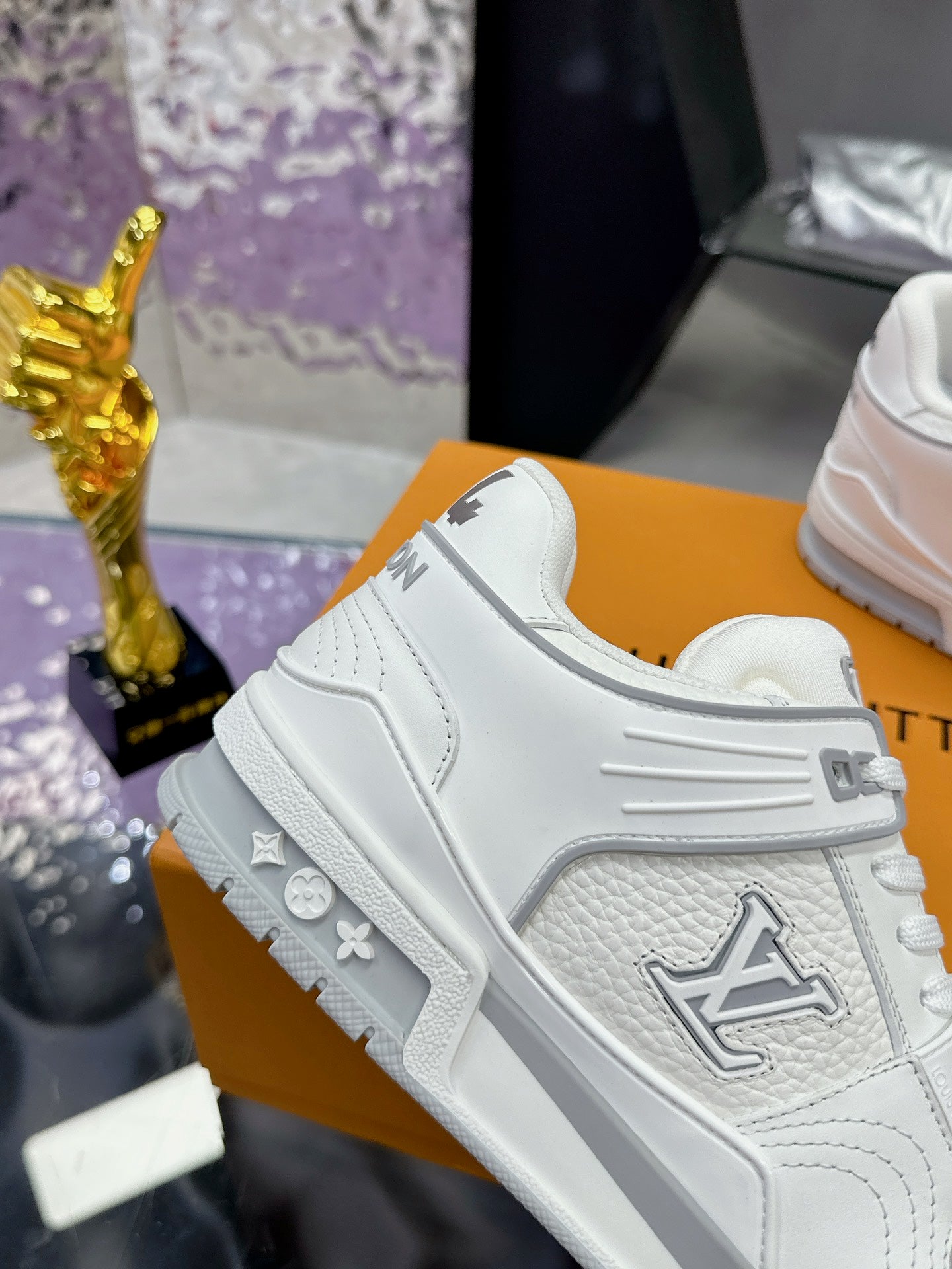 Louis Vuitton sneakers 169