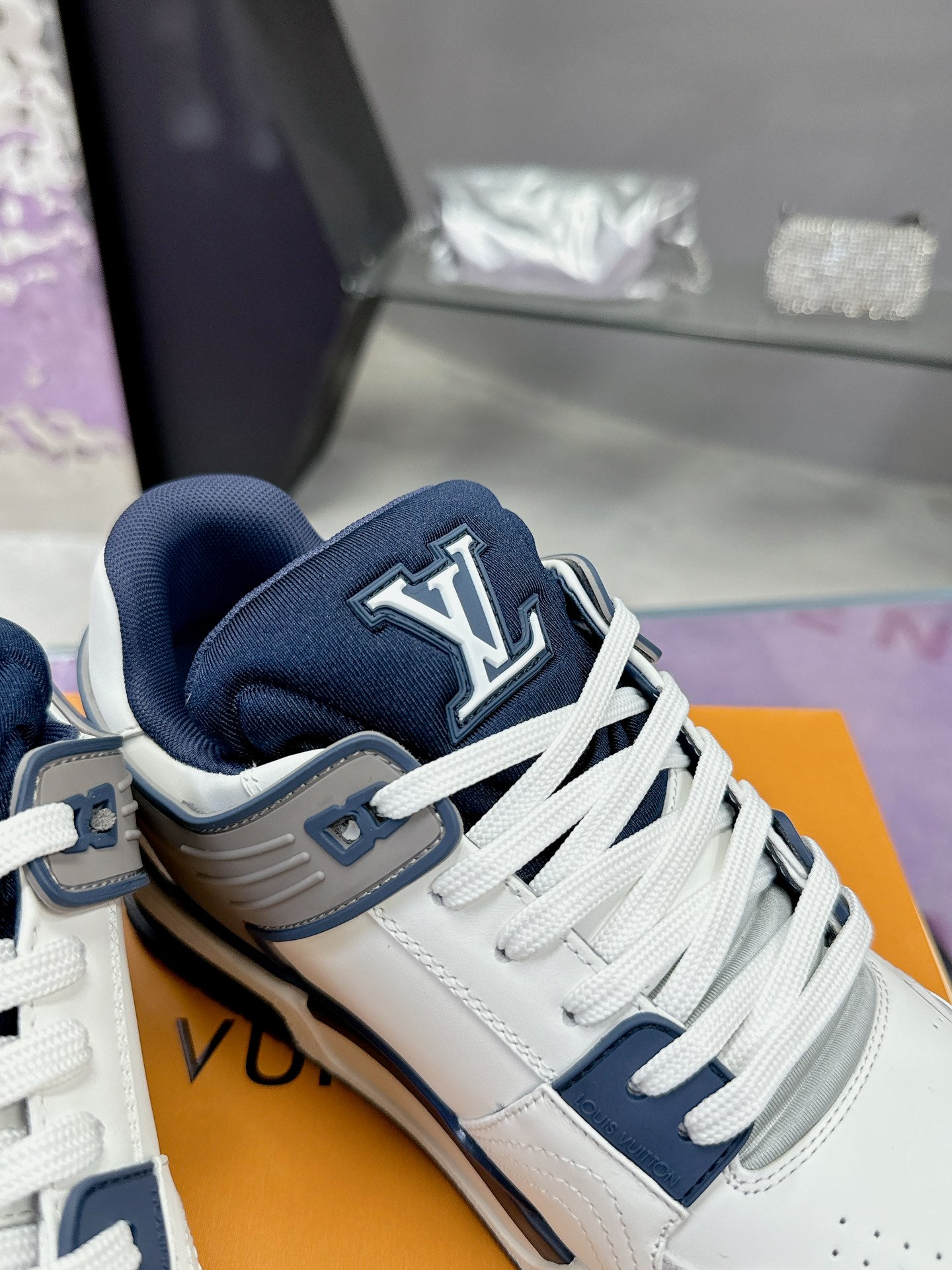 Louis Vuitton sneakers 170