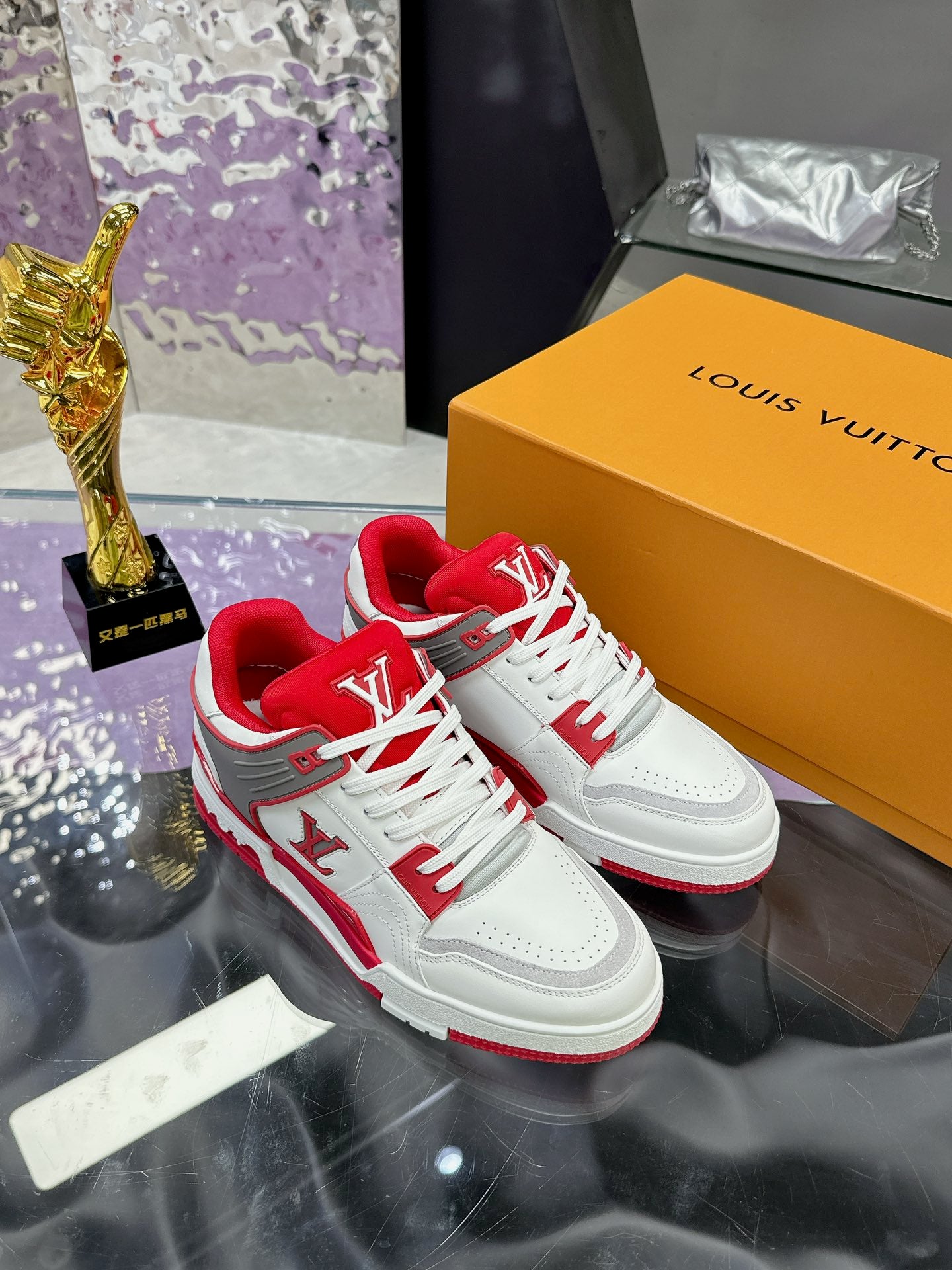 Louis Vuitton sneakers 171