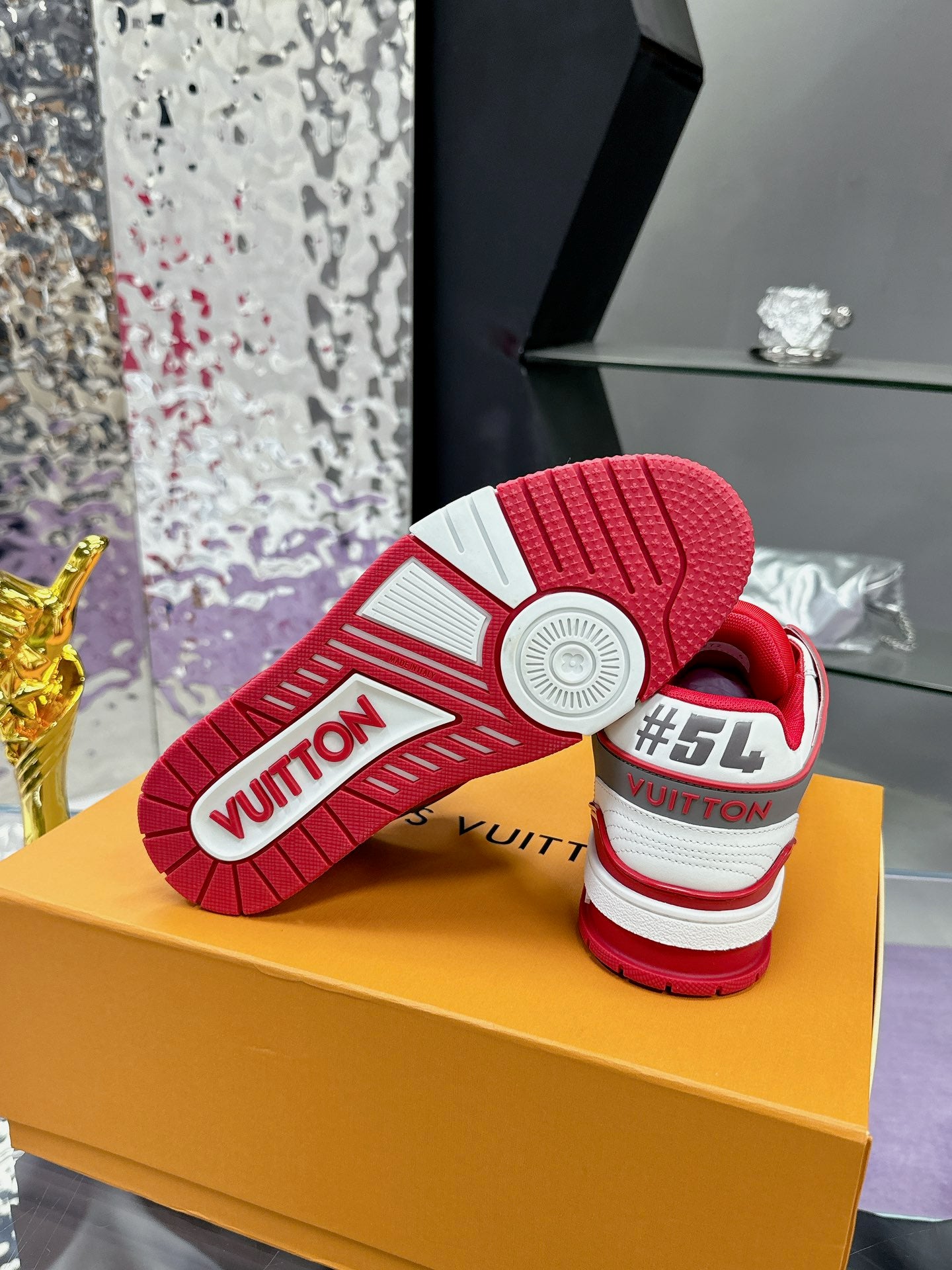 Louis Vuitton sneakers 171
