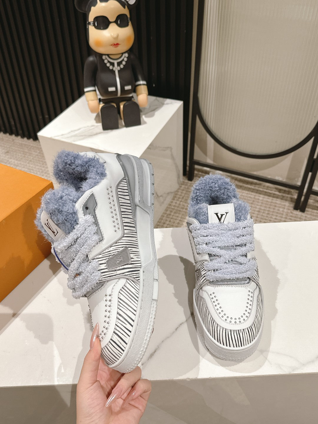 Louis Vuitton sneakers 172