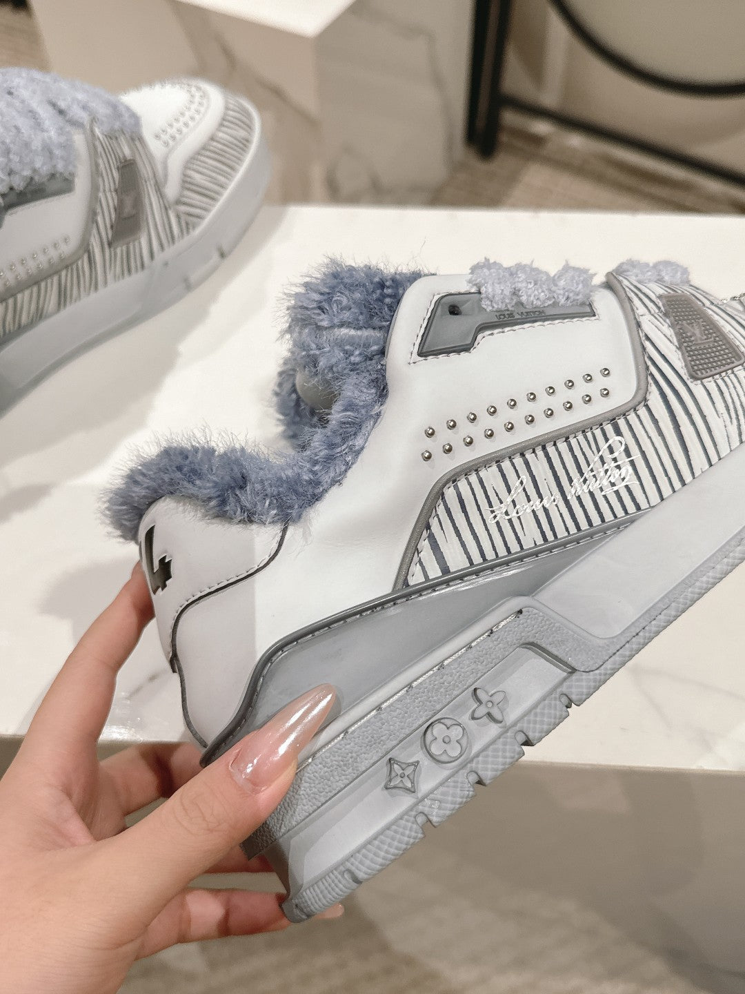 Louis Vuitton sneakers 172