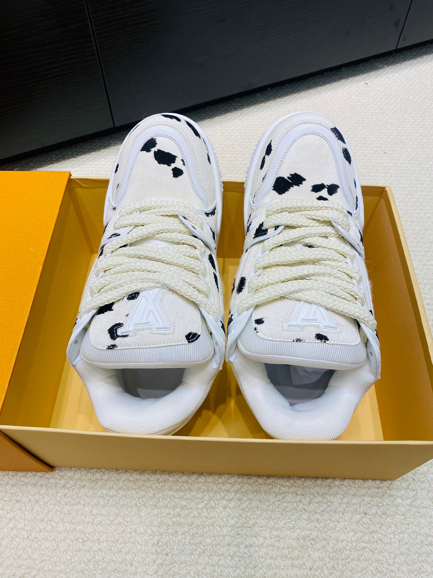 Louis Vuitton sneakers 189