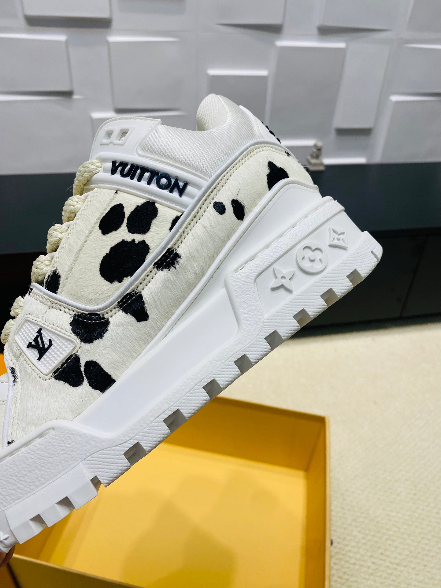 Louis Vuitton sneakers 189
