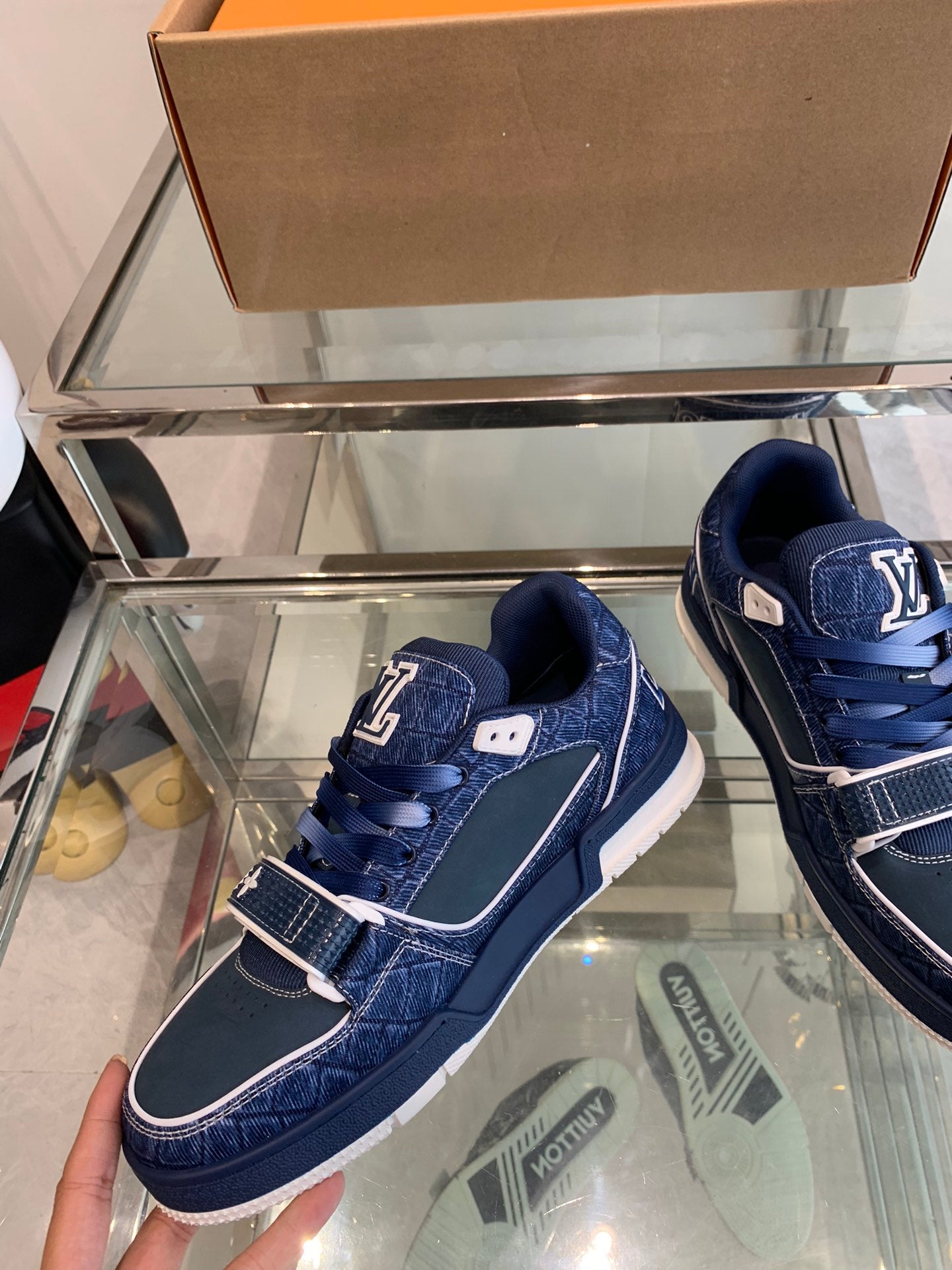 Louis Vuitton sneakers 191