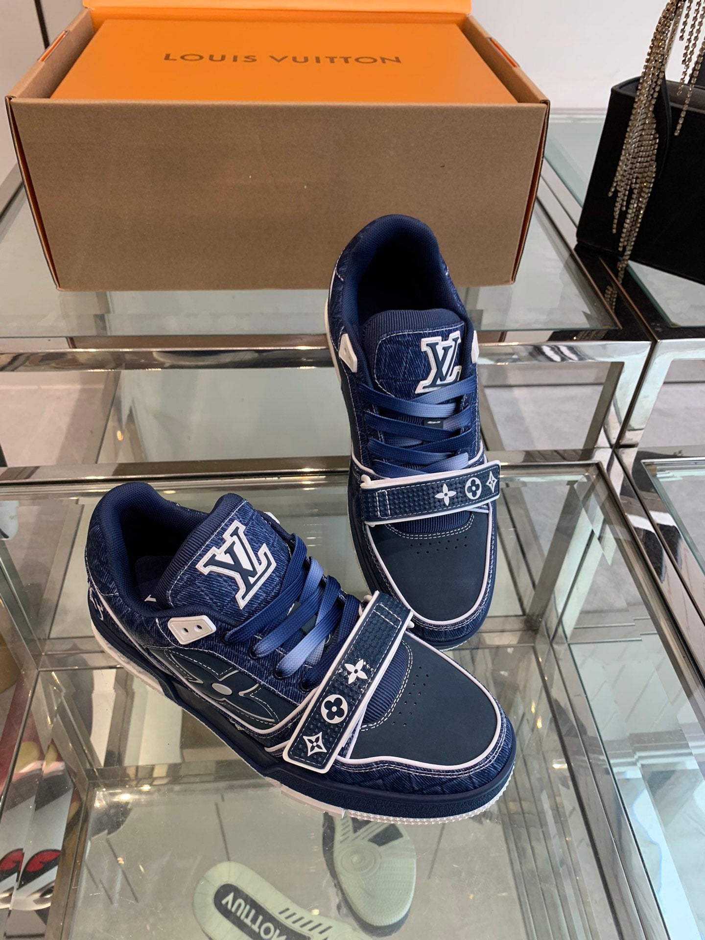 Louis Vuitton sneakers 191