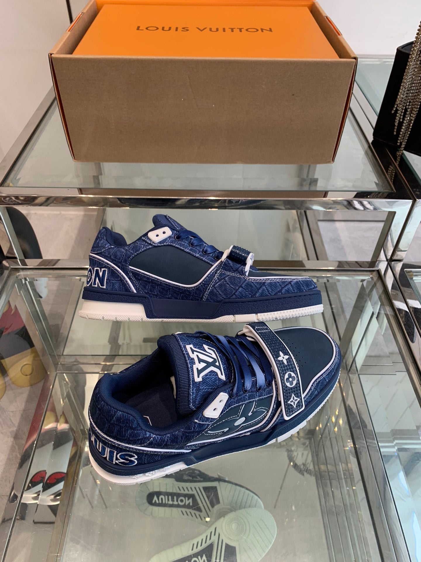 Louis Vuitton sneakers 191
