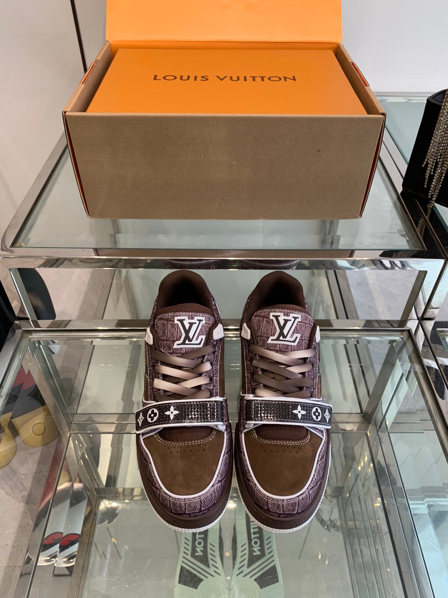 Louis Vuitton sneakers 192