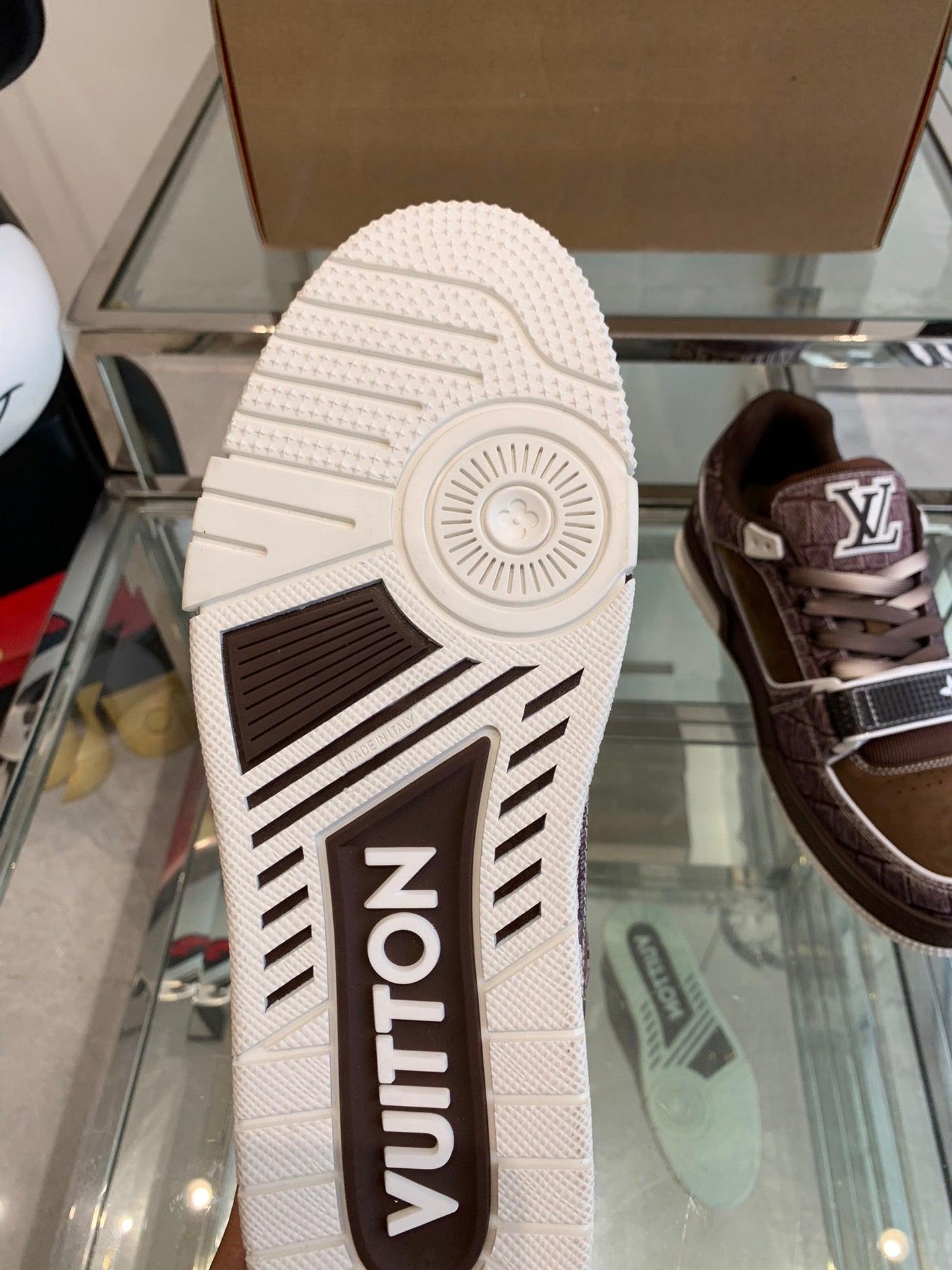 Louis Vuitton sneakers 192
