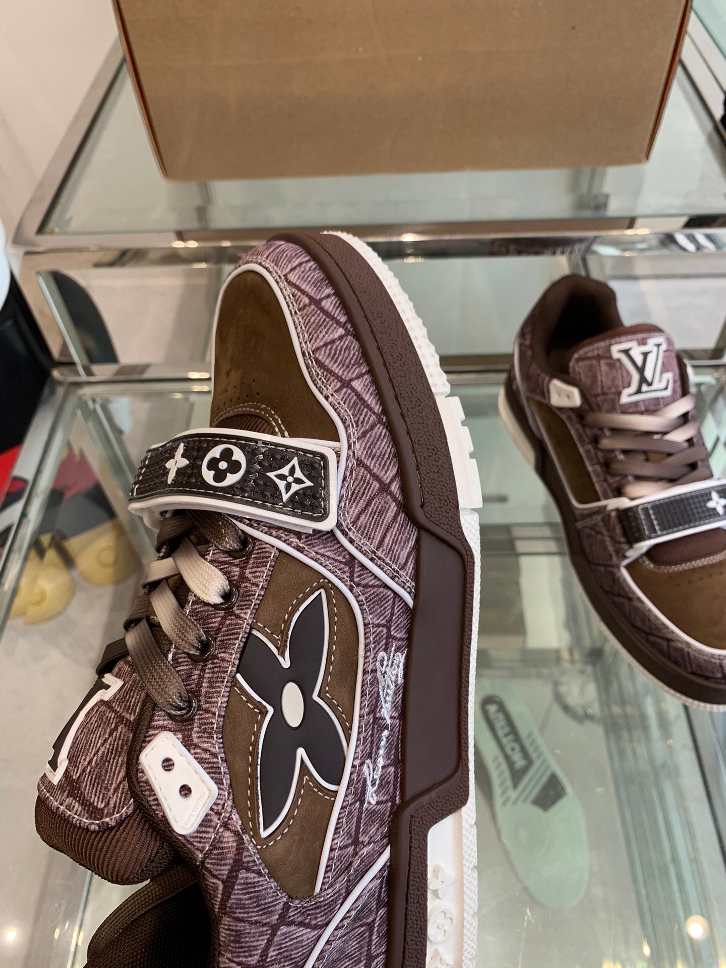 Louis Vuitton sneakers 192