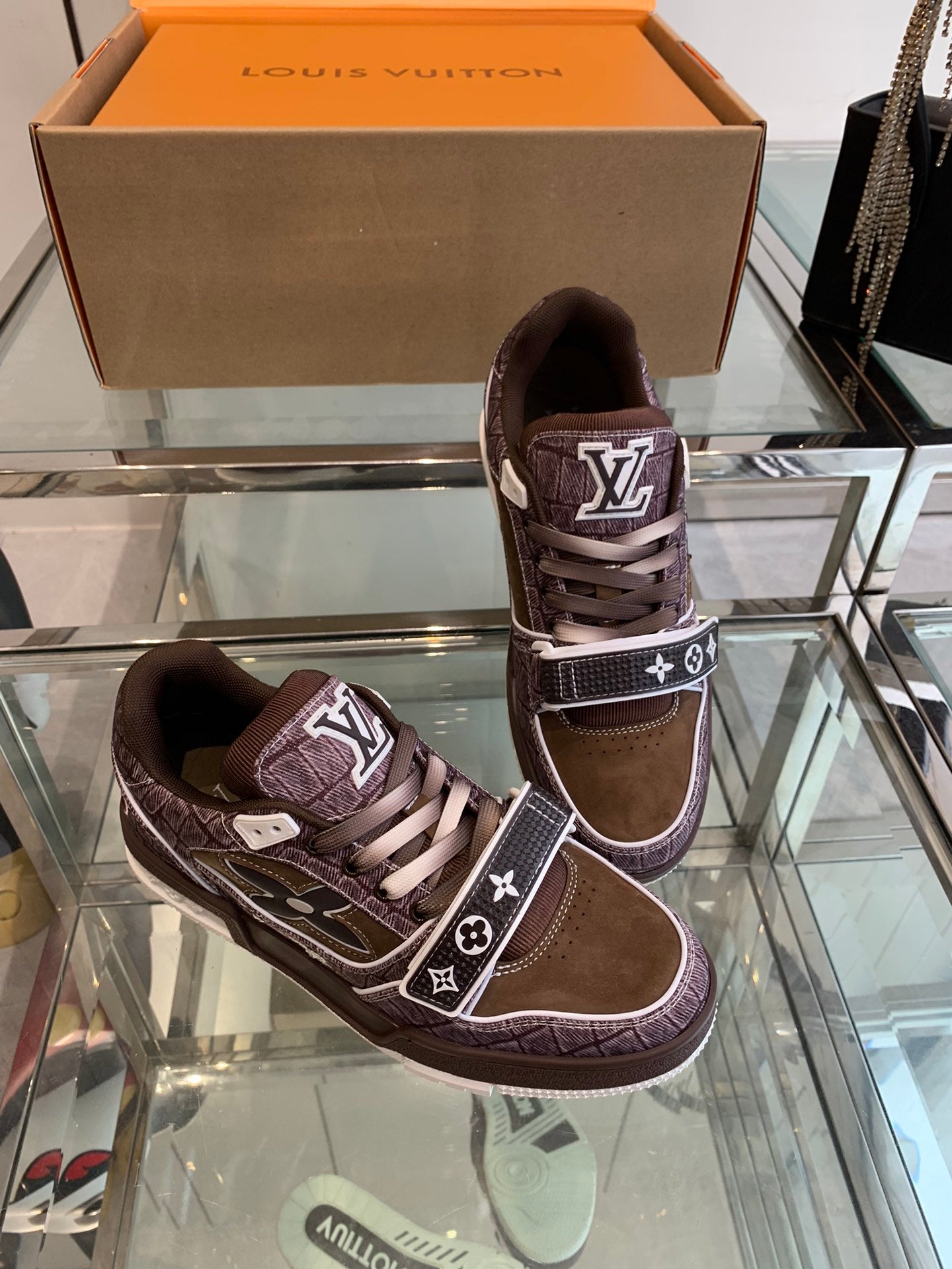 Louis Vuitton sneakers 192