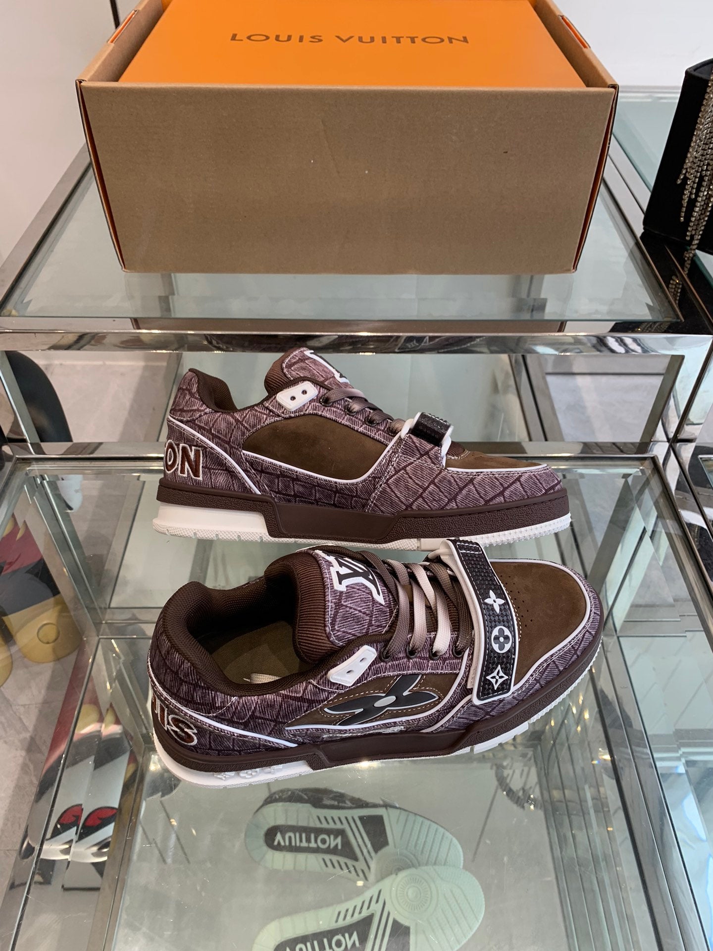 Louis Vuitton sneakers 192