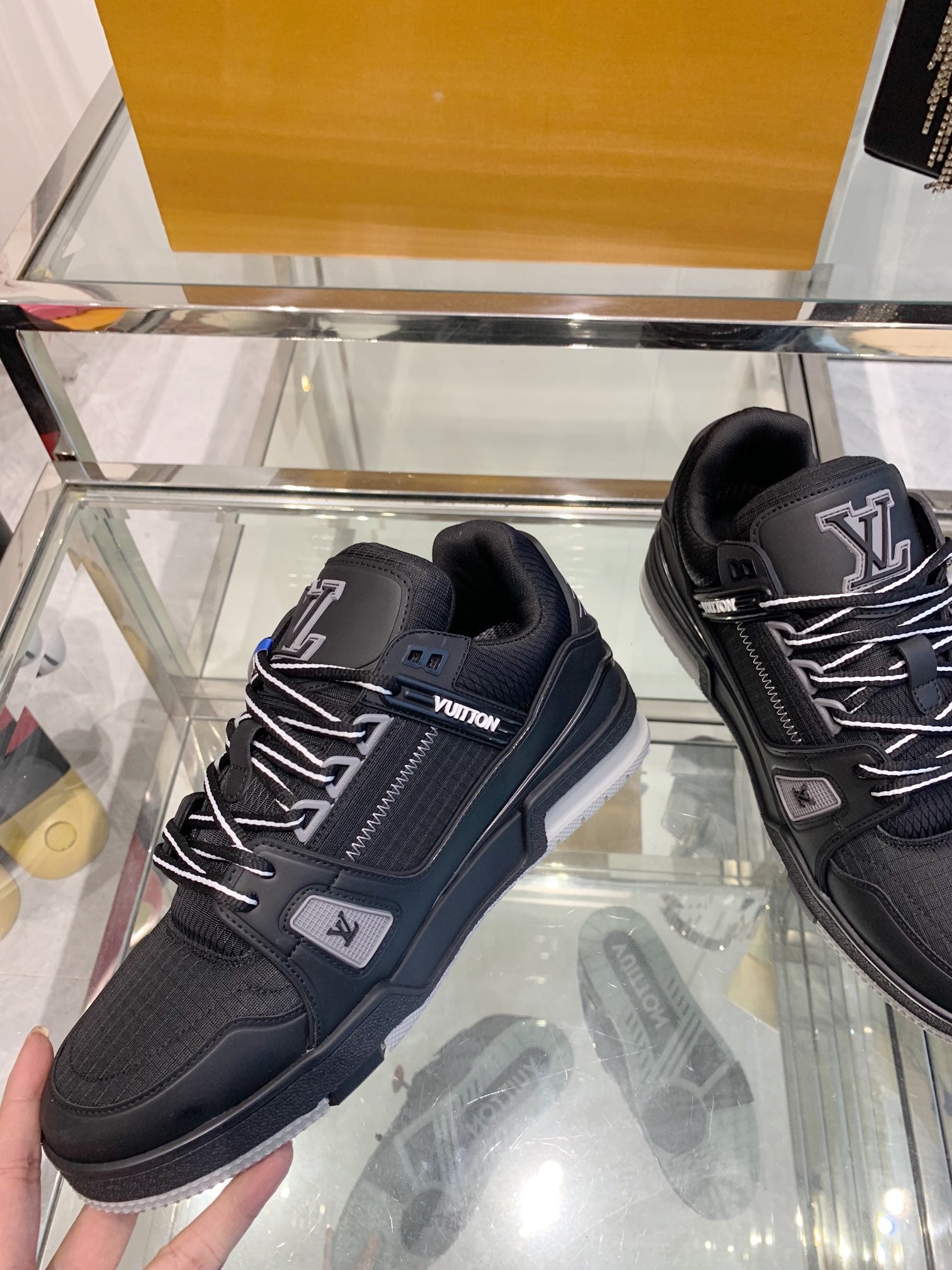 Louis Vuitton sneakers 193