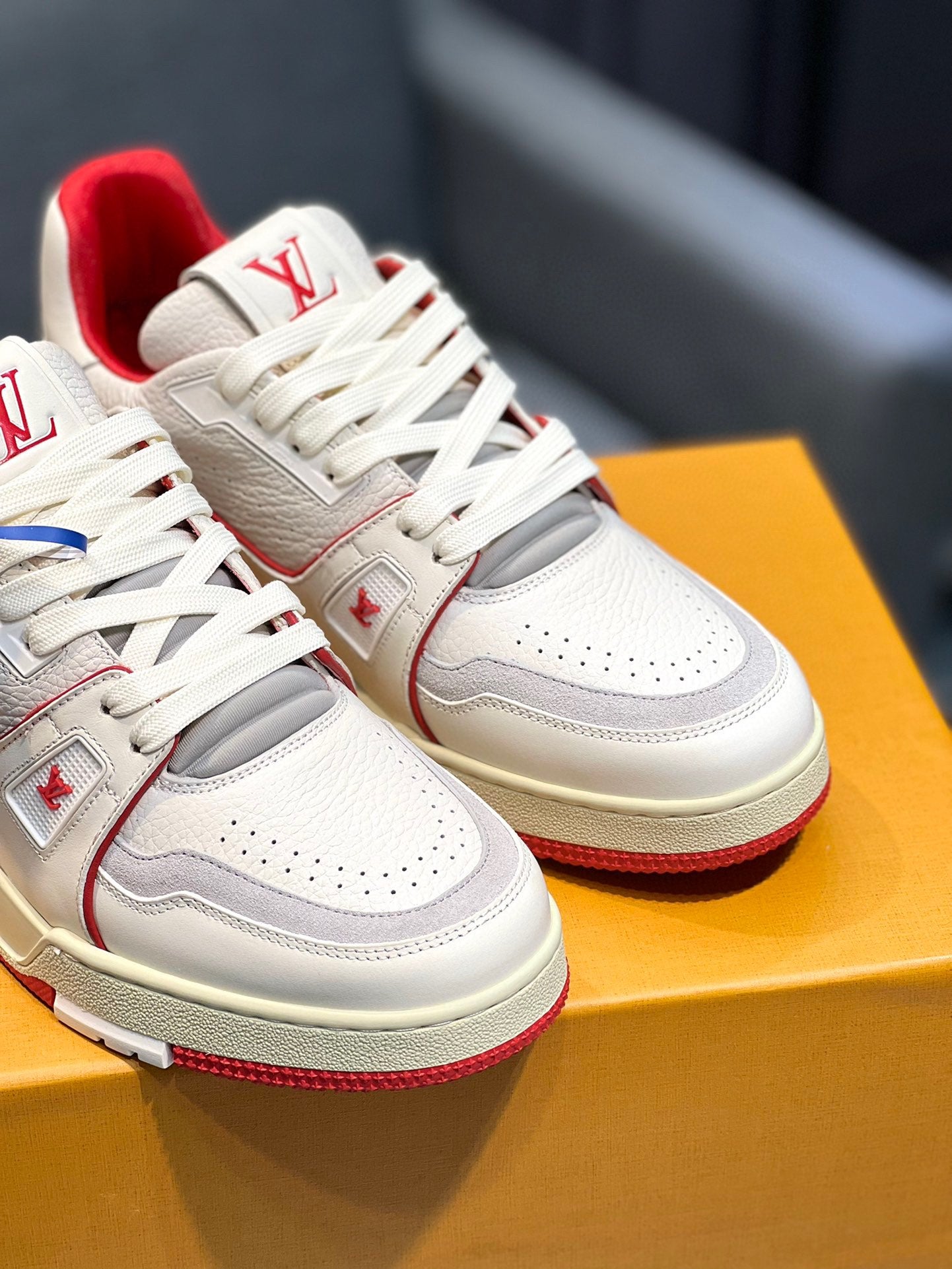 Louis Vuitton sneakers 194