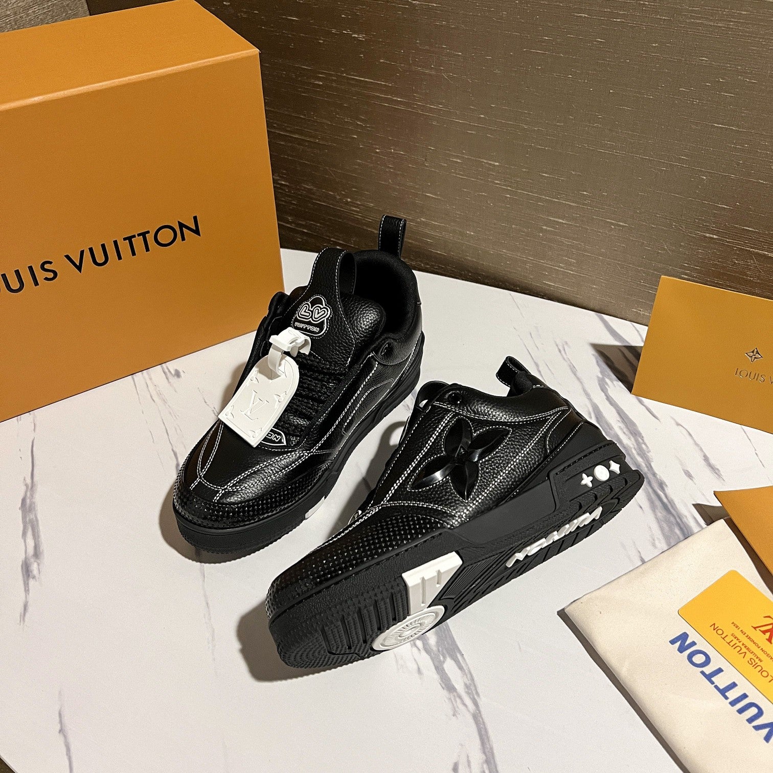 Louis Vuitton sneakers 195