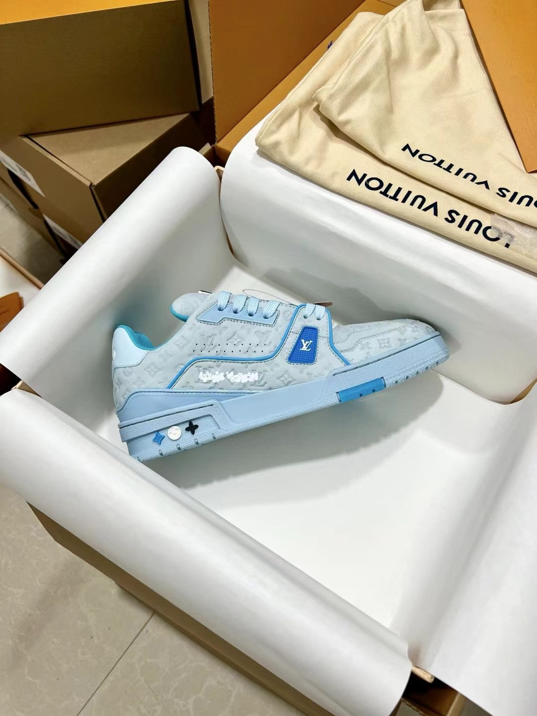 Louis Vuitton sneakers 197