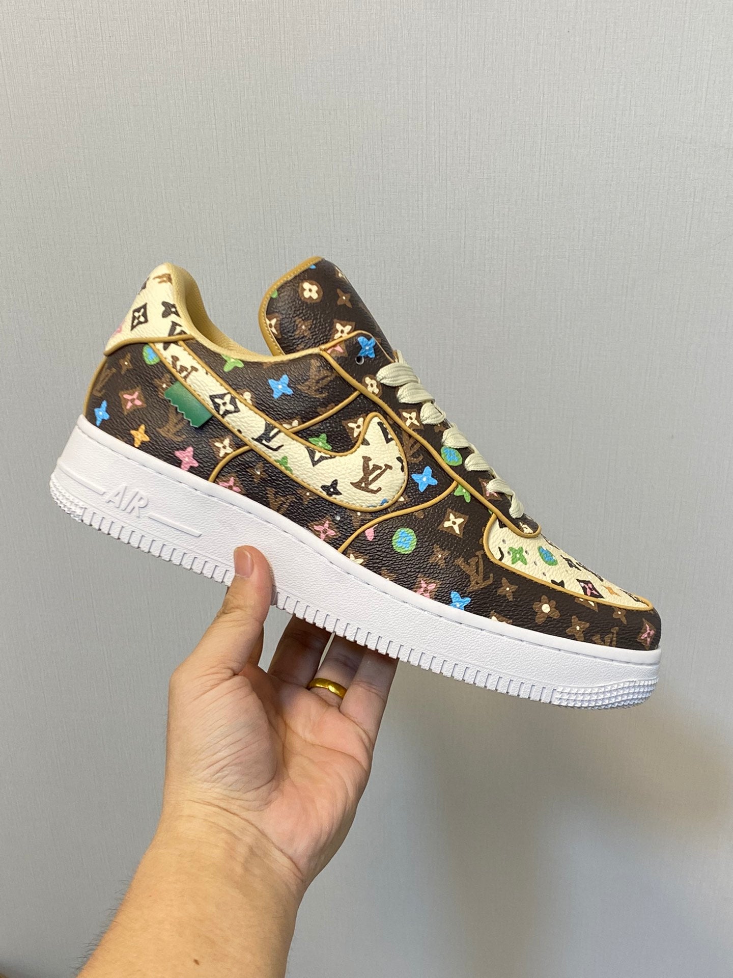Louis Vuitton sneakers 199