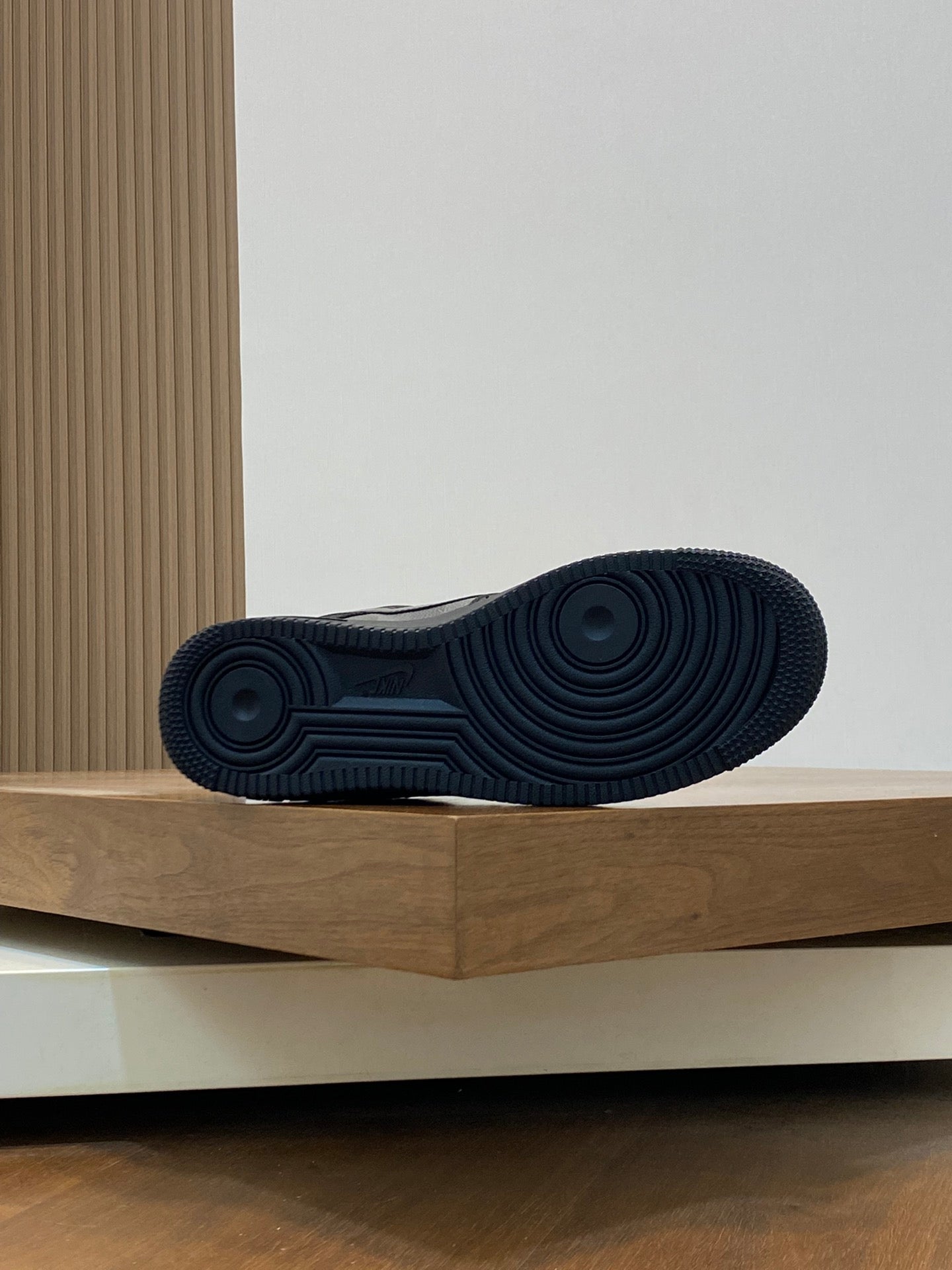 Louis Vuitton sneakers 200