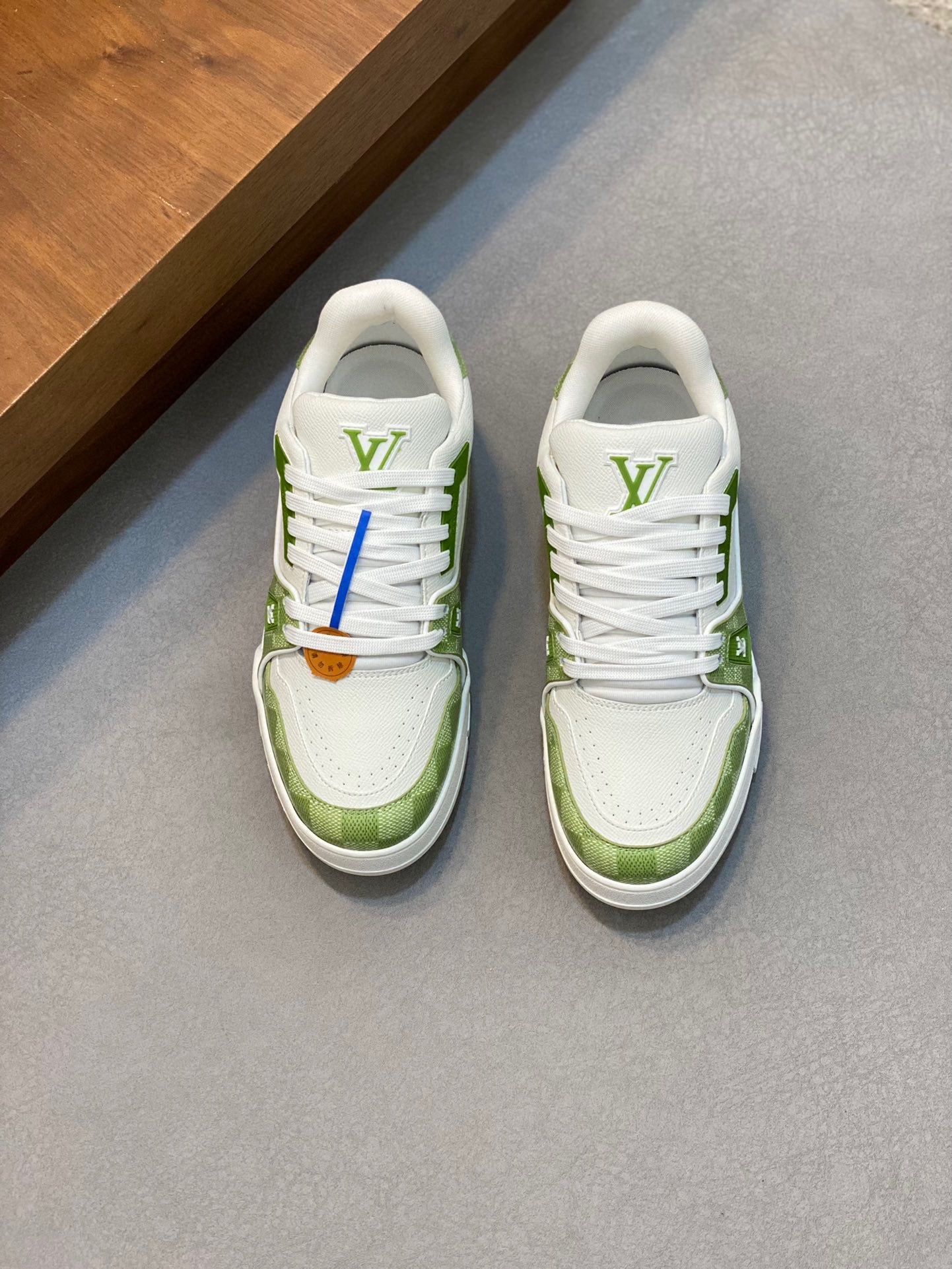 Louis Vuitton sneakers 201