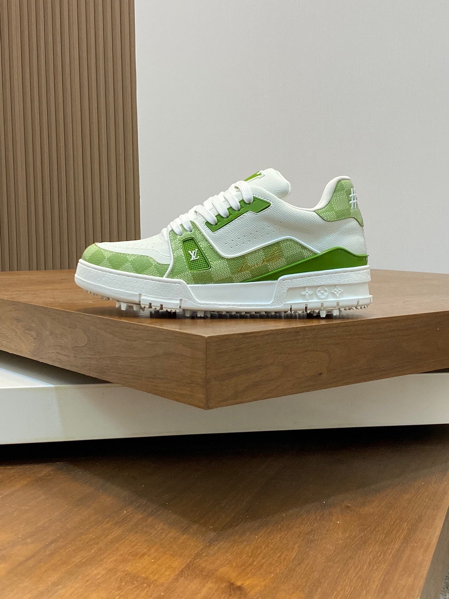 Louis Vuitton sneakers 201