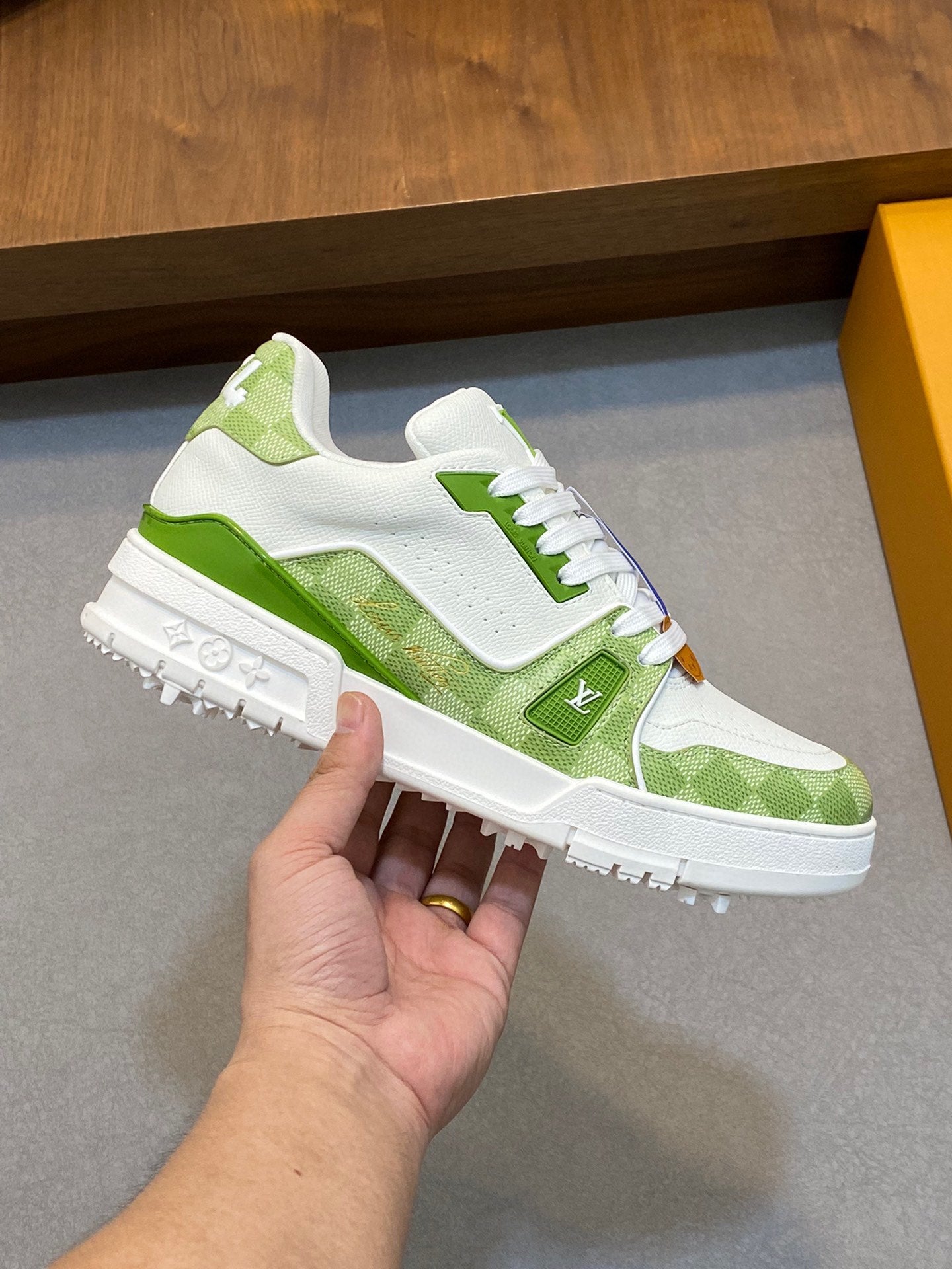 Louis Vuitton sneakers 201