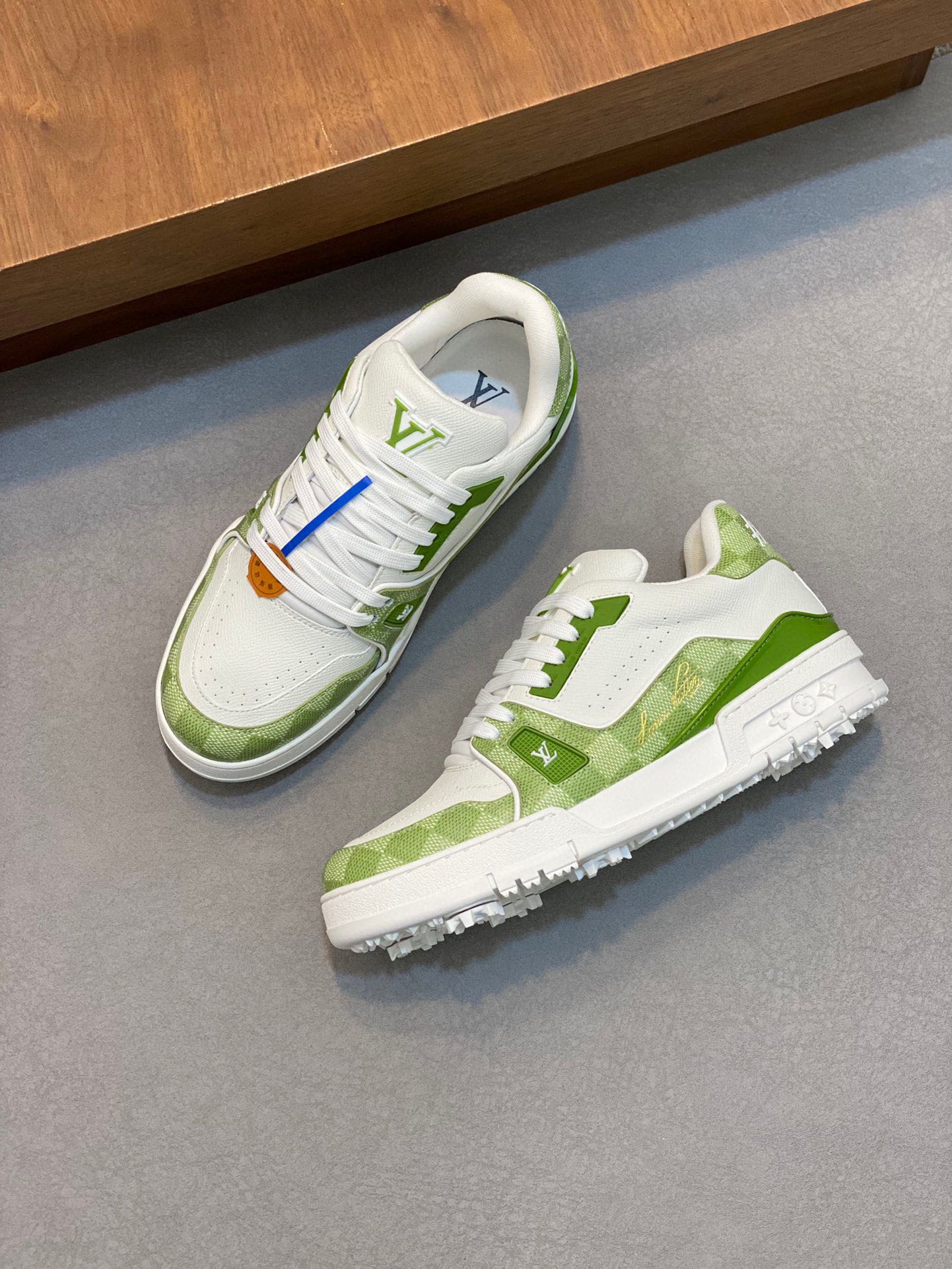 Louis Vuitton sneakers 201