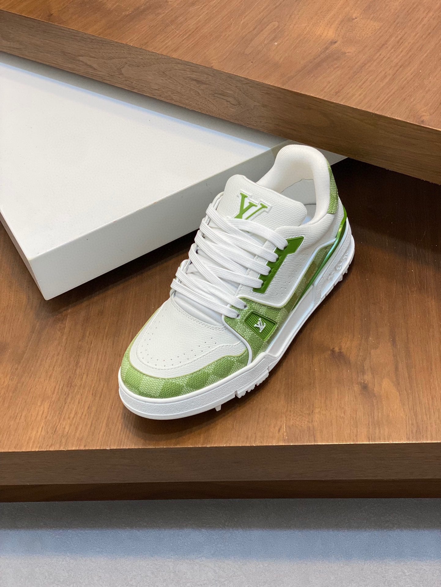 Louis Vuitton sneakers 201