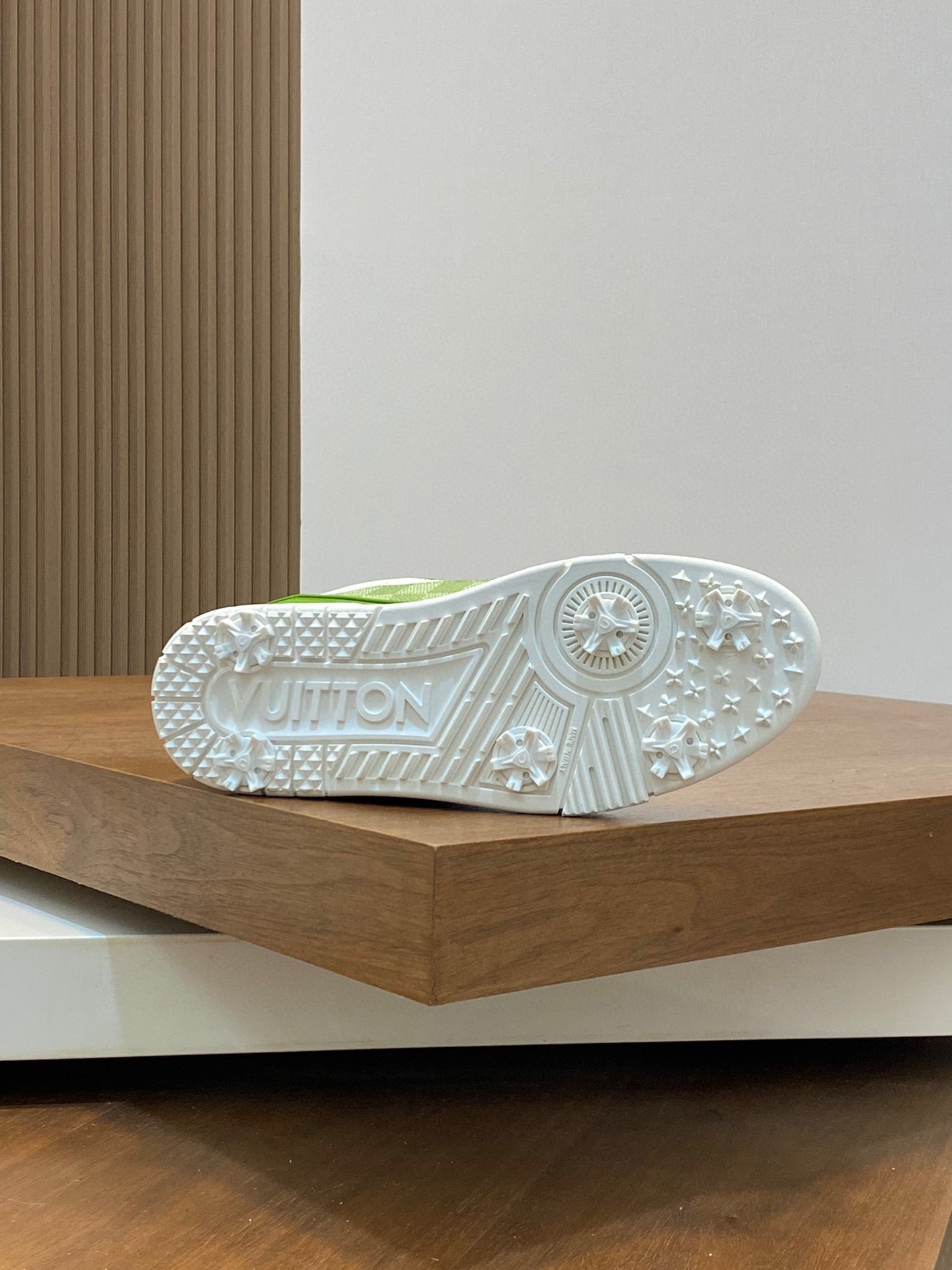 Louis Vuitton sneakers 201