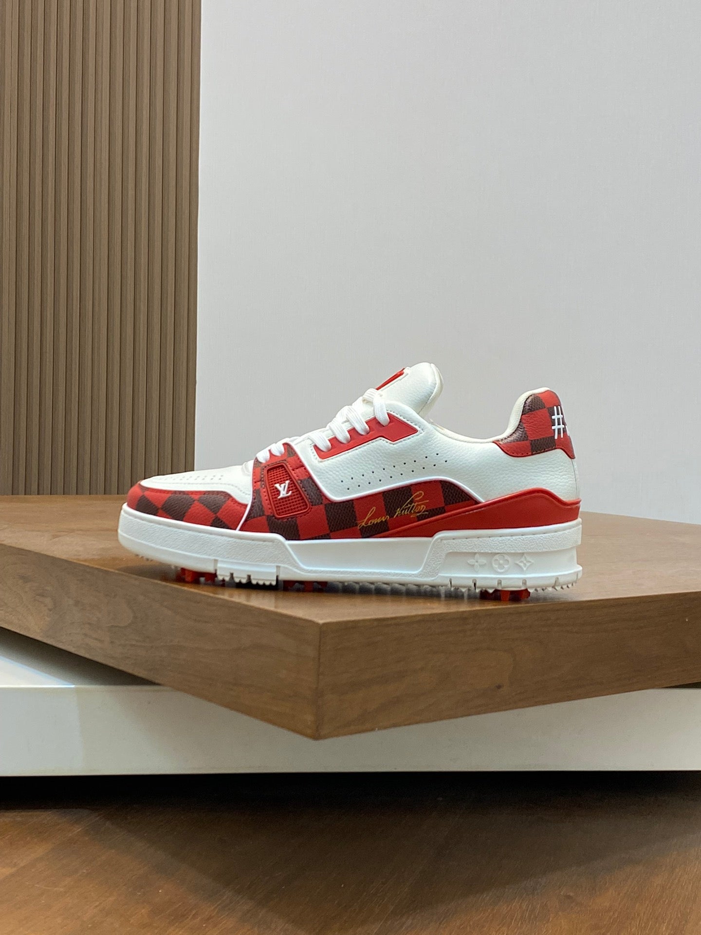 Louis Vuitton sneakers 203
