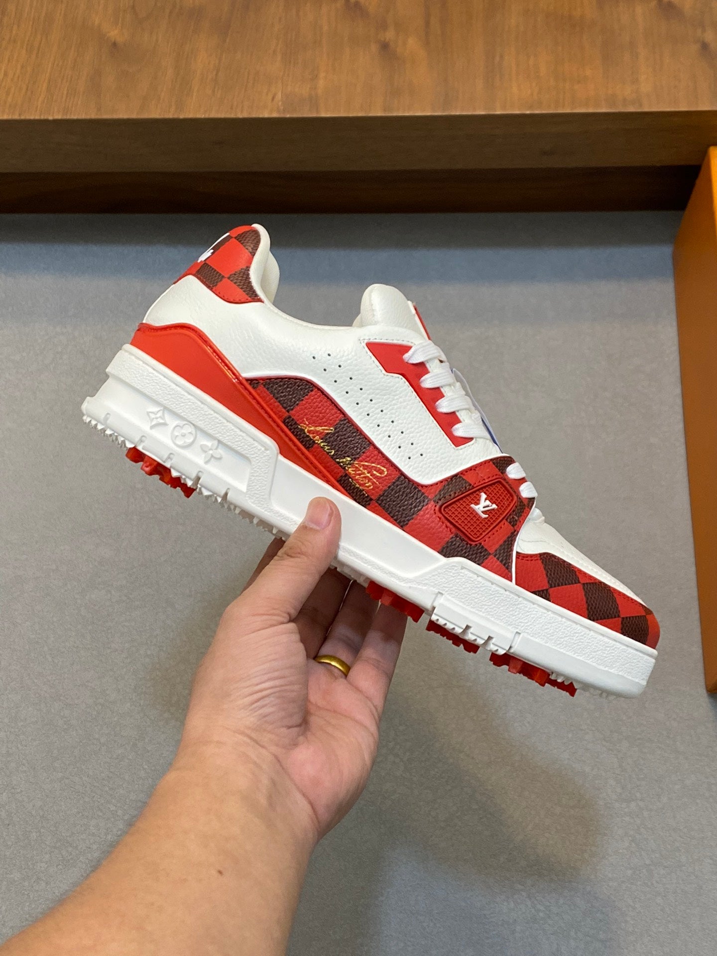 Louis Vuitton sneakers 203