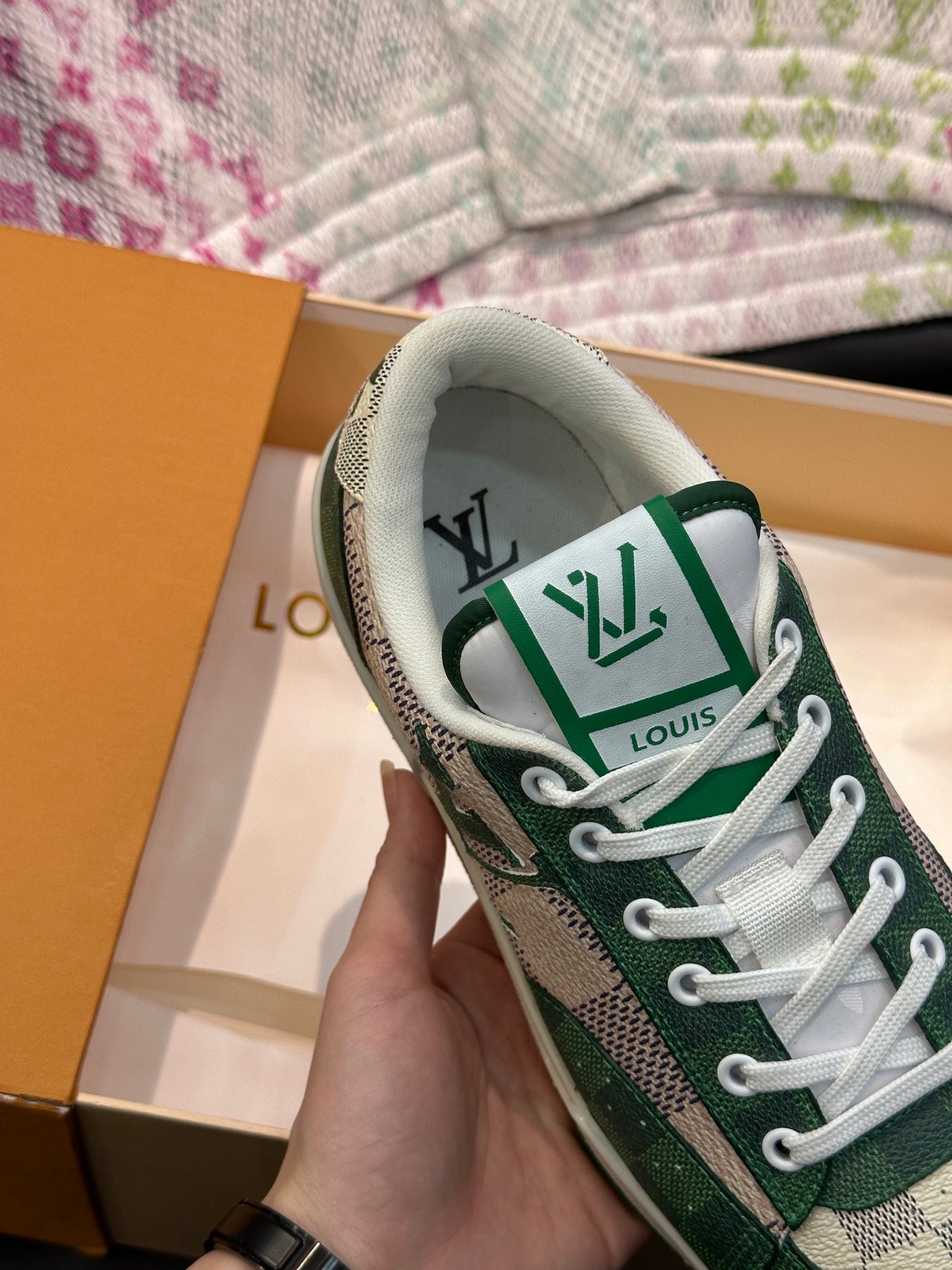Louis Vuitton sneakers 206