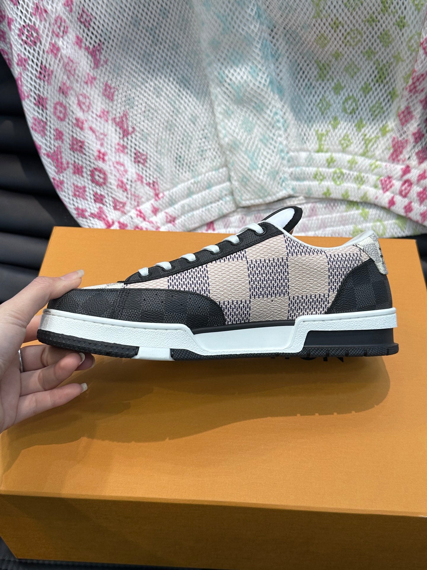 Louis Vuitton sneakers 207