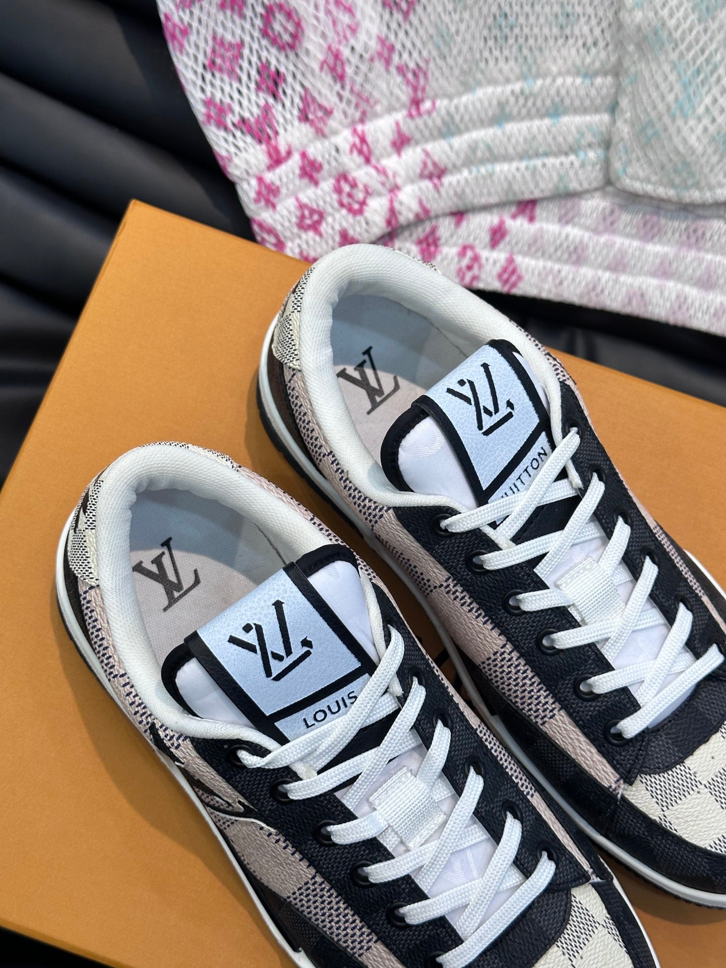 Louis Vuitton sneakers 207