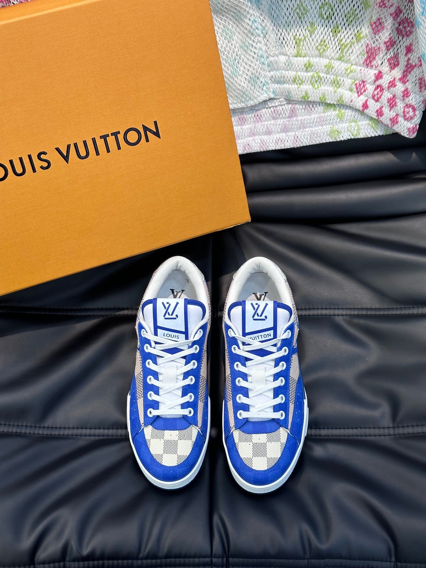 Louis Vuitton sneakers 208