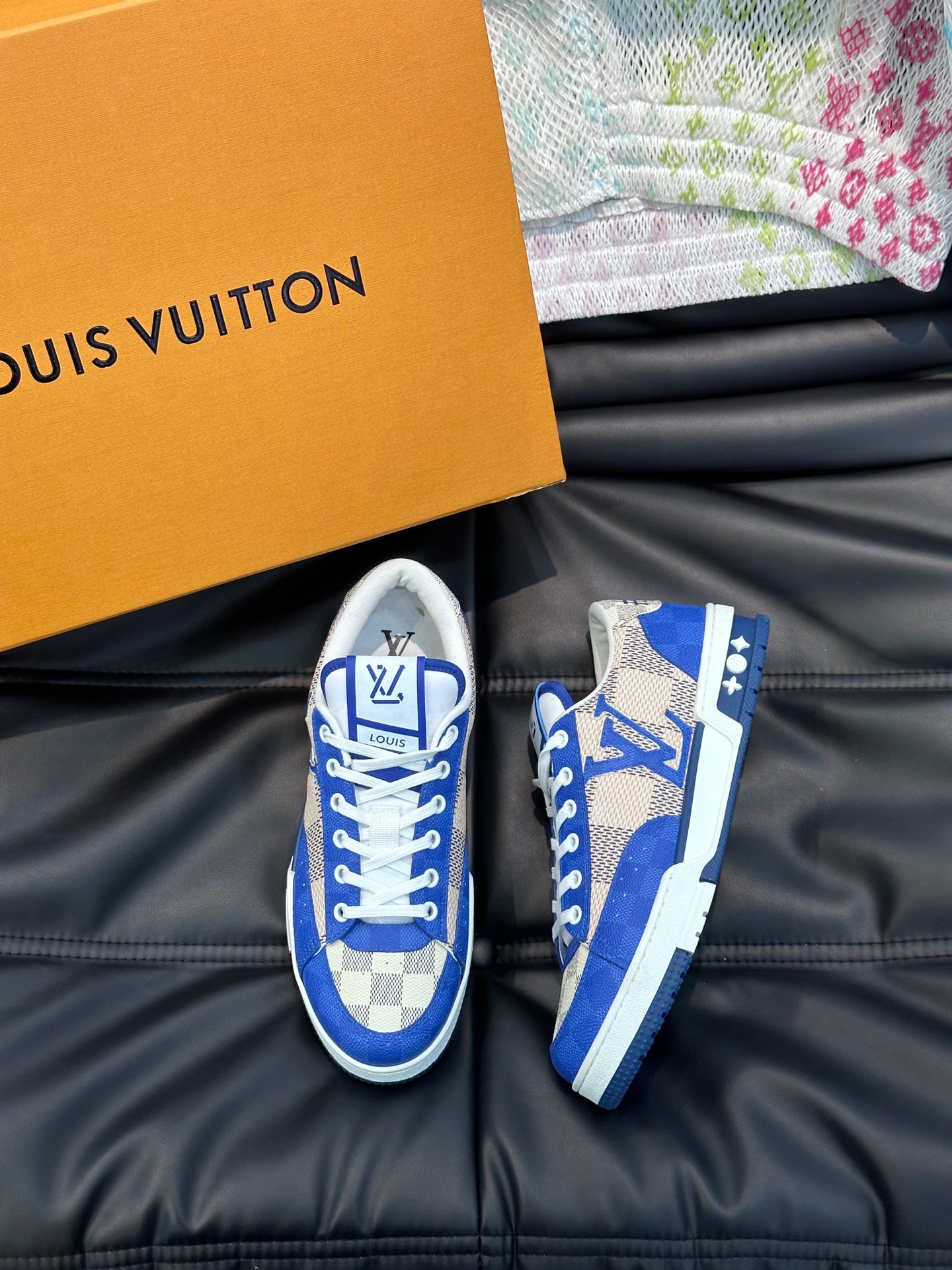 Louis Vuitton sneakers 208