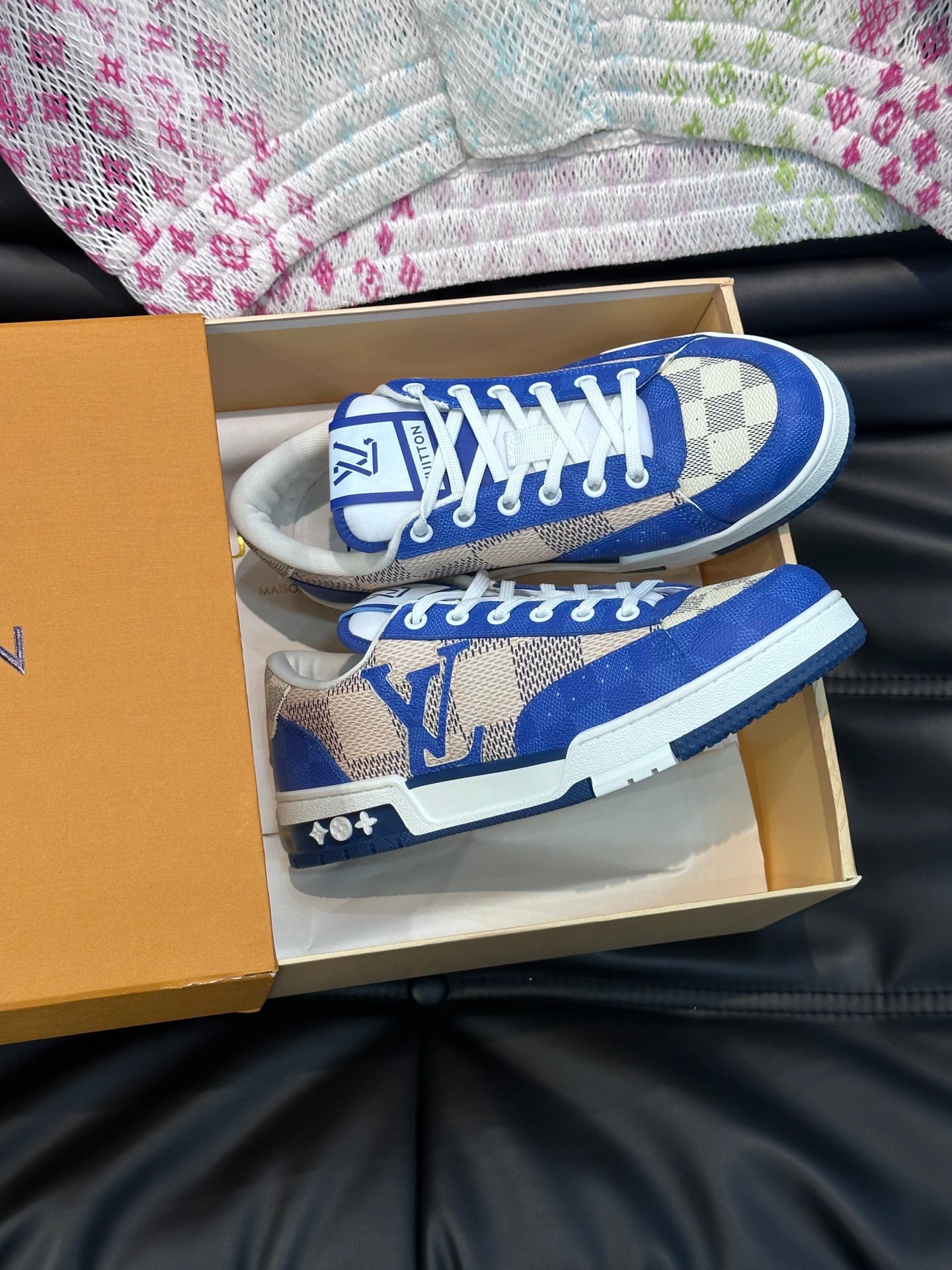 Louis Vuitton sneakers 208